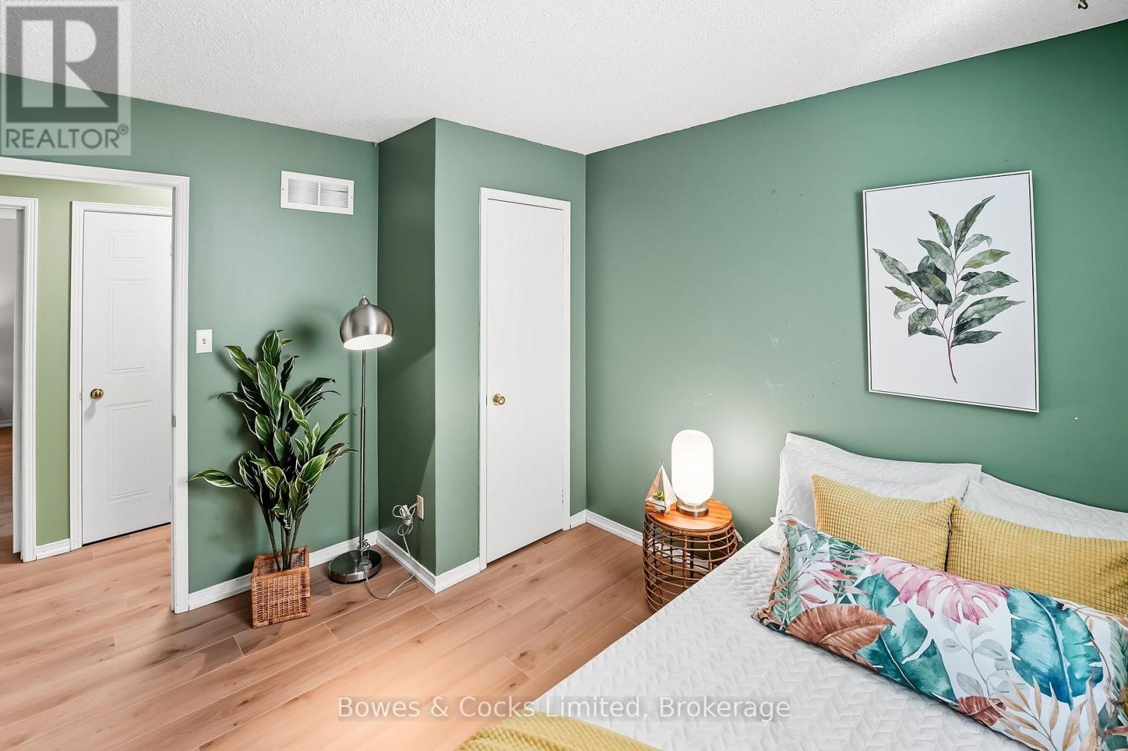 523 Laurie Avenue, Peterborough (Ashburnham Ward 4), Ontario  K9L 1X8 - Photo 25 - X12463003