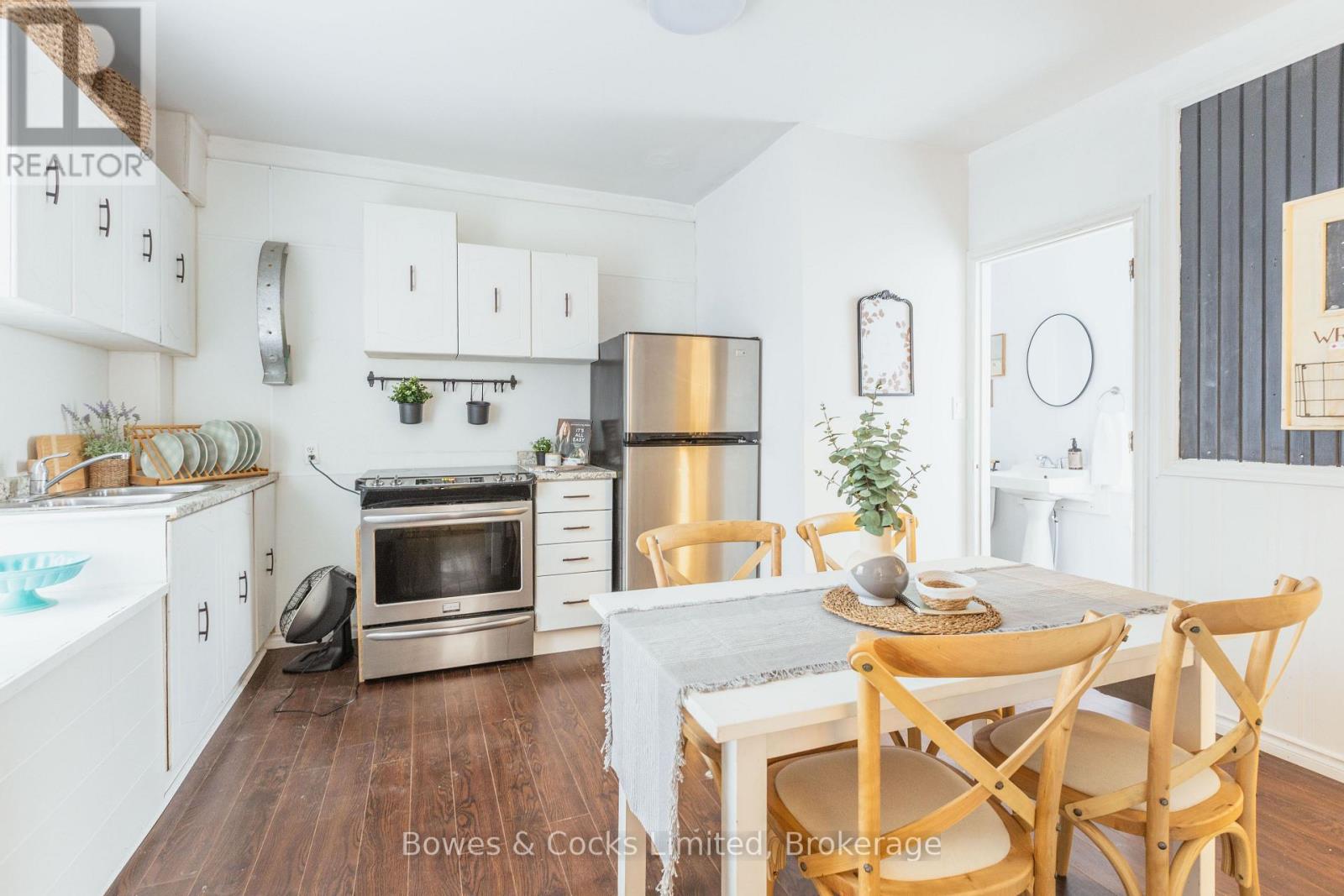 1049 High Street, Peterborough (Otonabee Ward 1), Ontario  K9J 5R8 - Photo 15 - X12586844