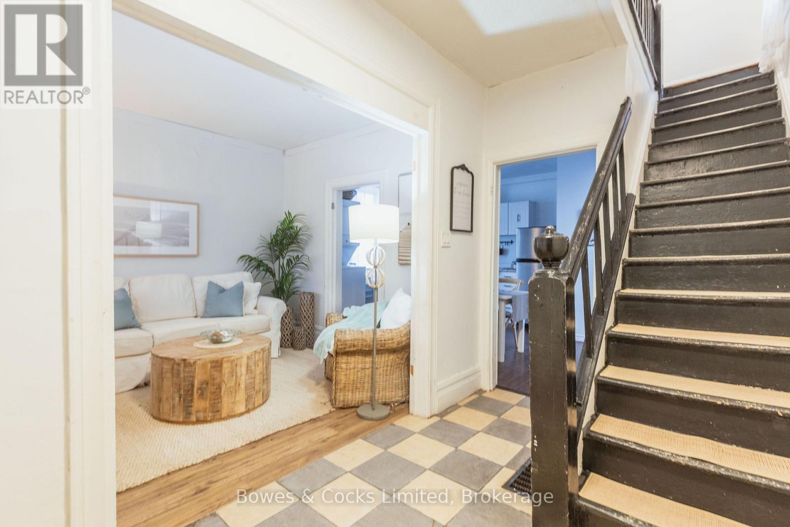 1049 High Street, Peterborough (Otonabee Ward 1), Ontario  K9J 5R8 - Photo 9 - X12586844