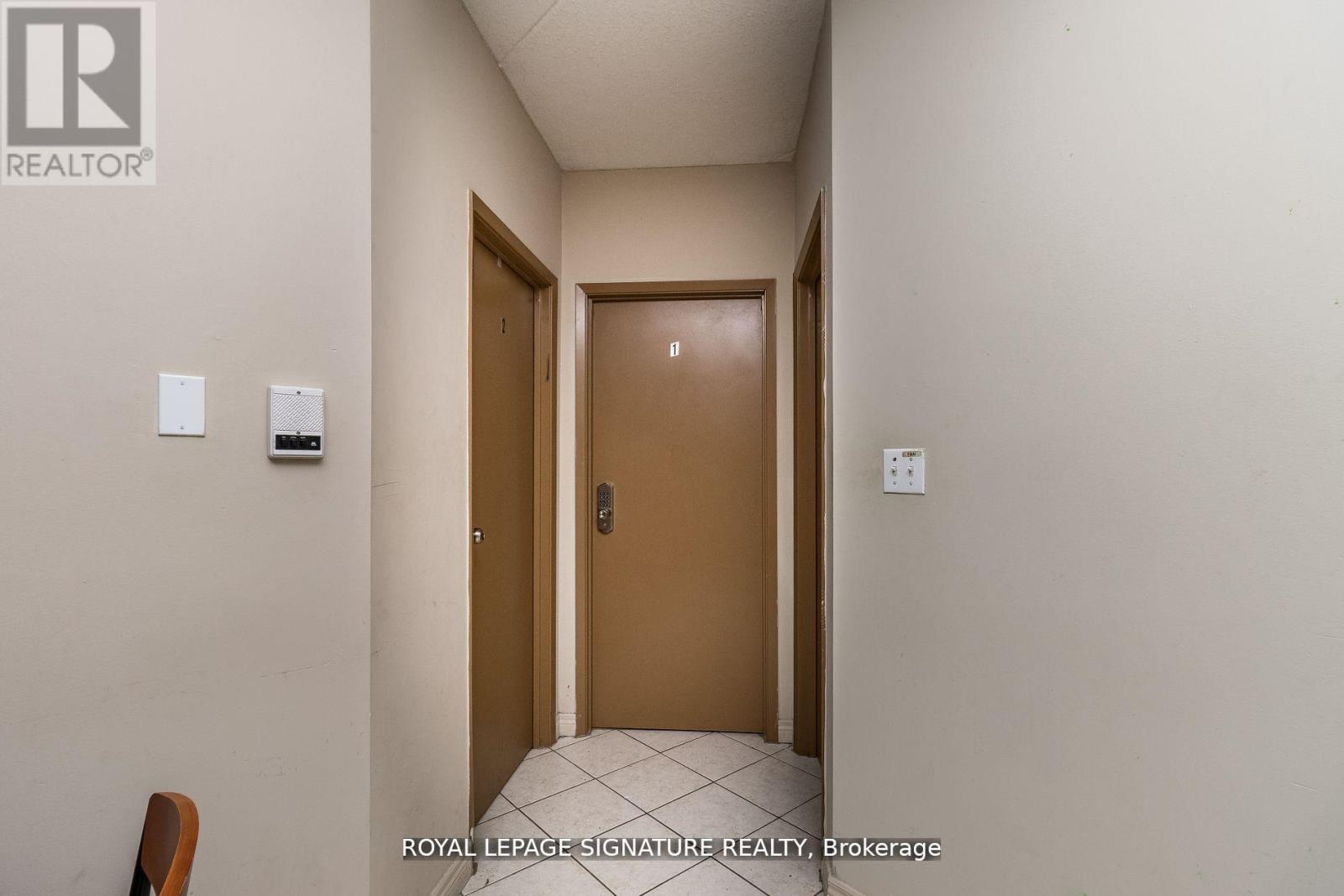 101 - 253 Lester Street, Waterloo, Ontario  N2L 3W6 - Photo 21 - X12596864