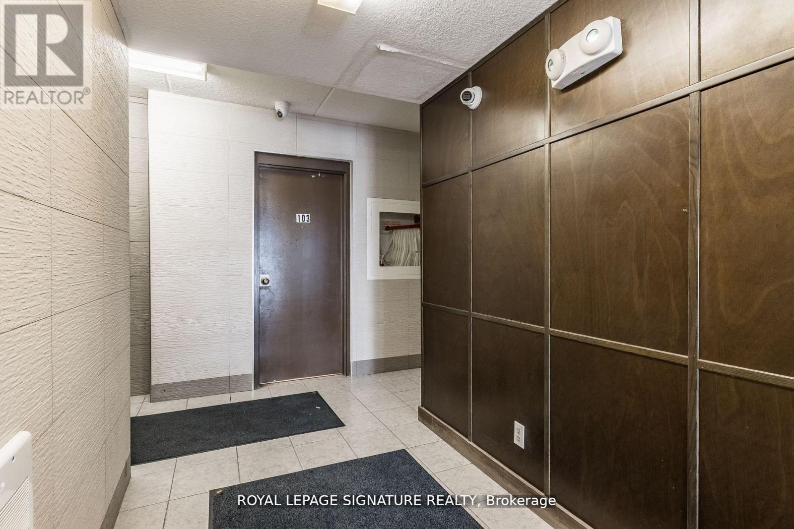 101 - 253 Lester Street, Waterloo, Ontario  N2L 3W6 - Photo 8 - X12596864