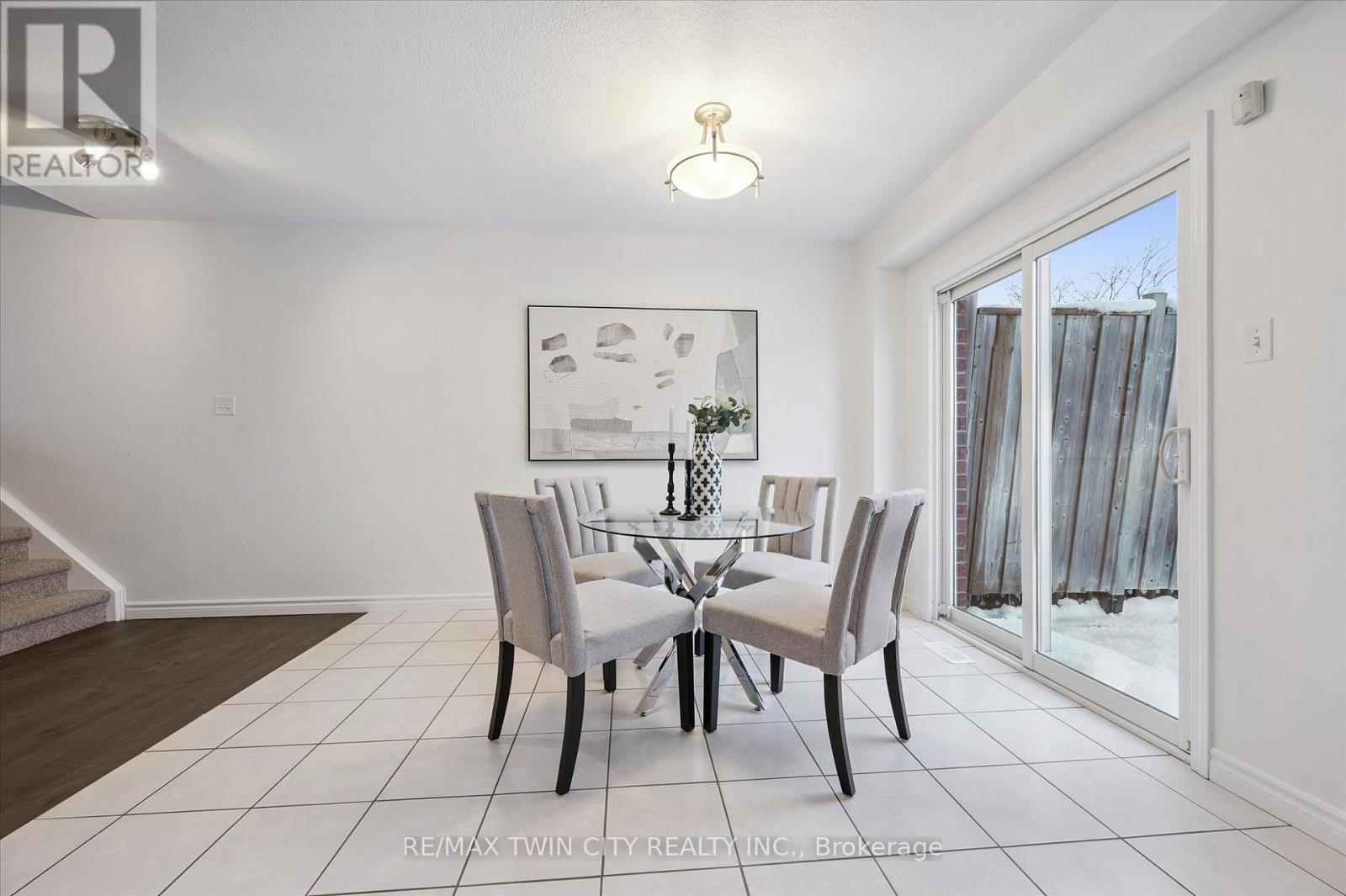 268 Parkvale Drive, Kitchener, Ontario  N2R 1Y7 - Photo 14 - X12596894