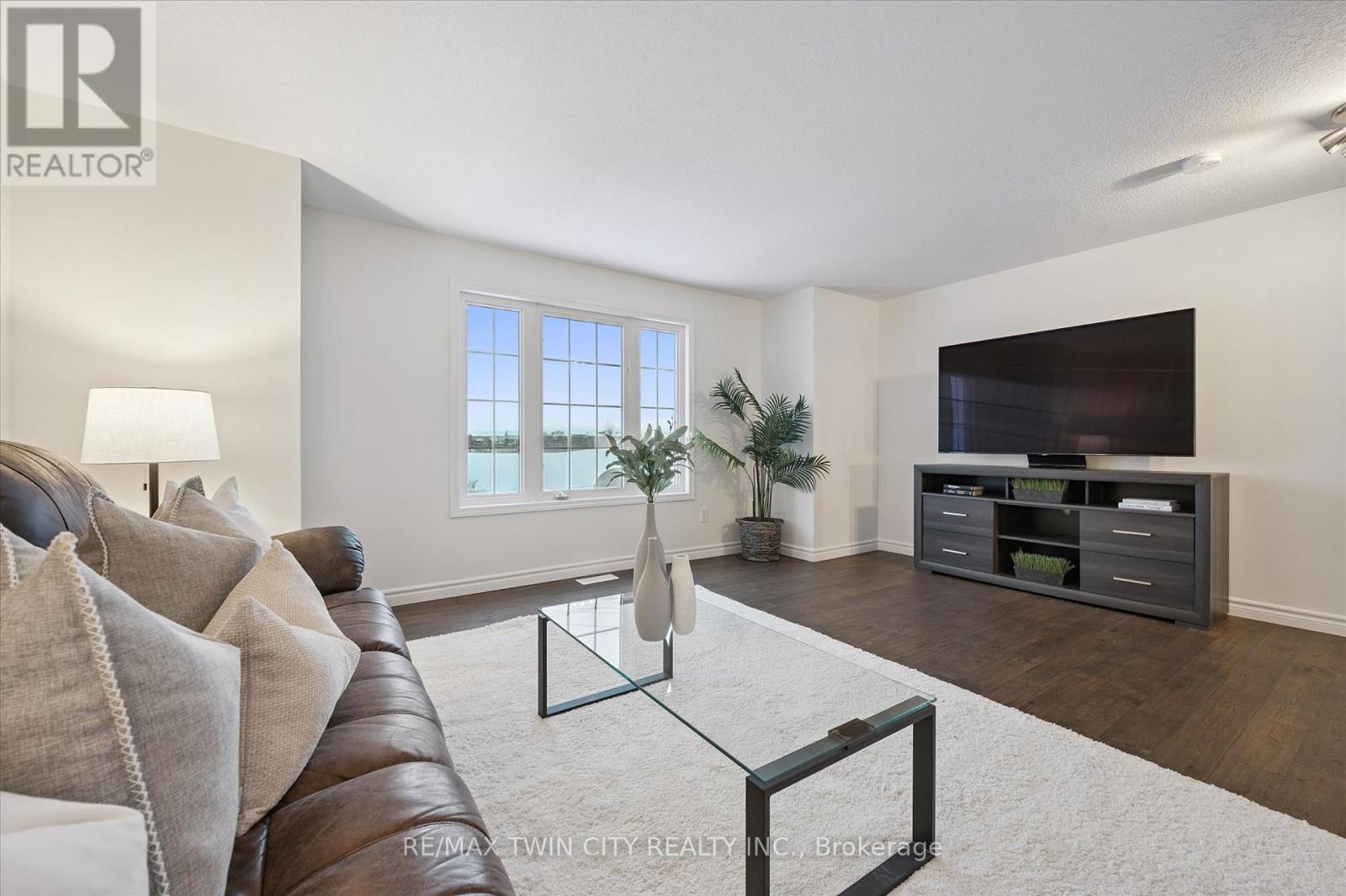 268 Parkvale Drive, Kitchener, Ontario  N2R 1Y7 - Photo 22 - X12596894