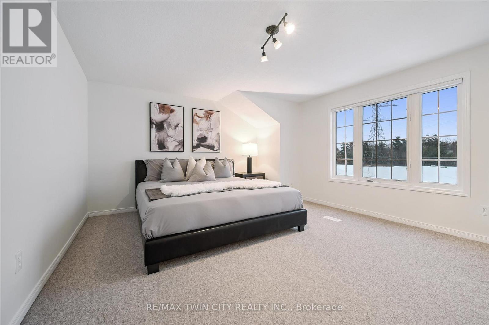 268 Parkvale Drive, Kitchener, Ontario  N2R 1Y7 - Photo 31 - X12596894