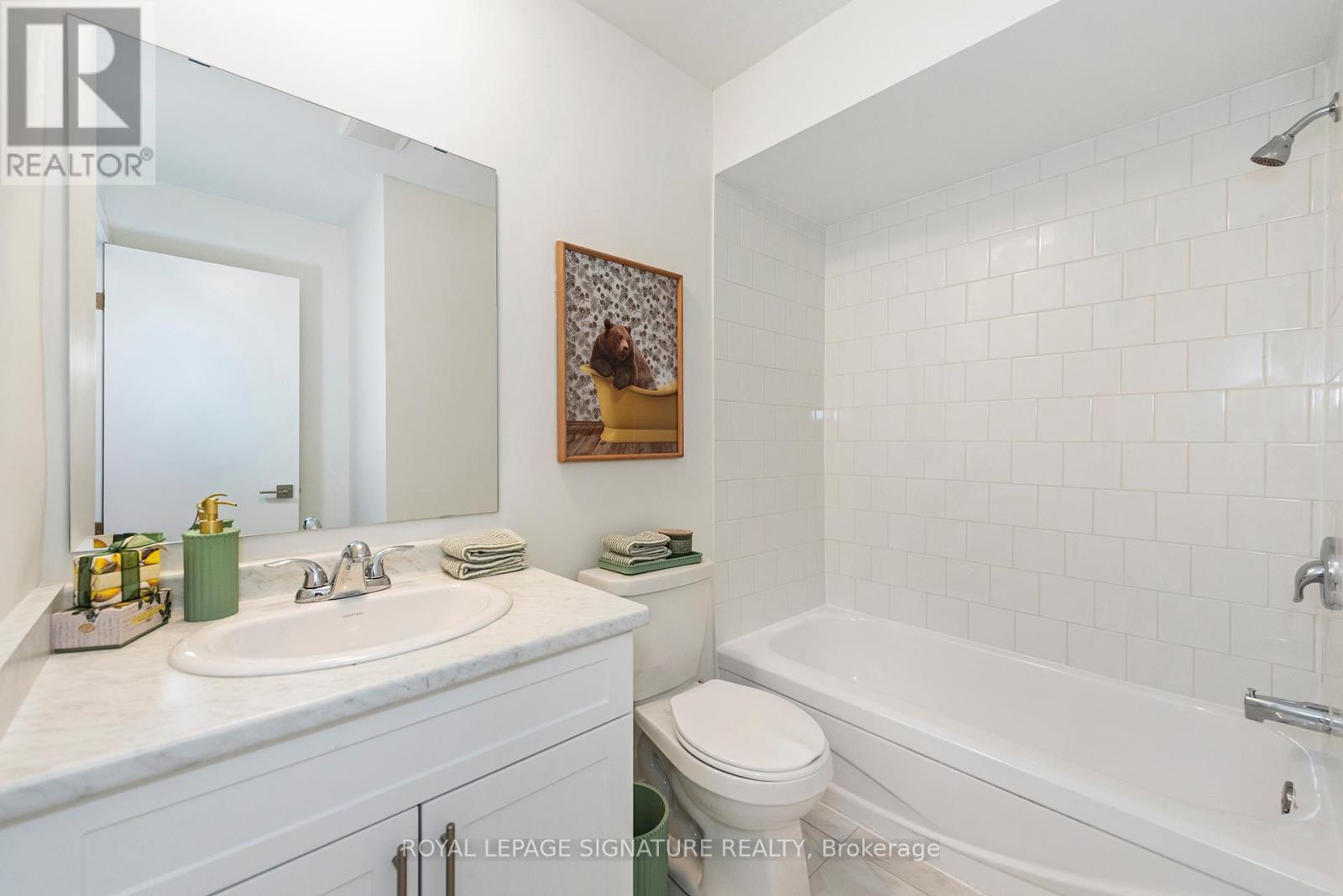 60-62 Delawana Drive, Hamilton (Riverdale), Ontario  L8E 1G4 - Photo 25 - X12596902