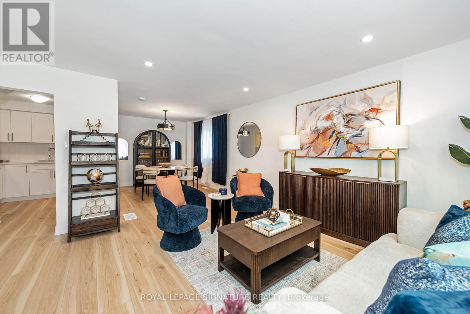 60-62 Delawana Drive, Hamilton (Riverdale), Ontario  L8E 1G4 - Photo 5 - X12596902