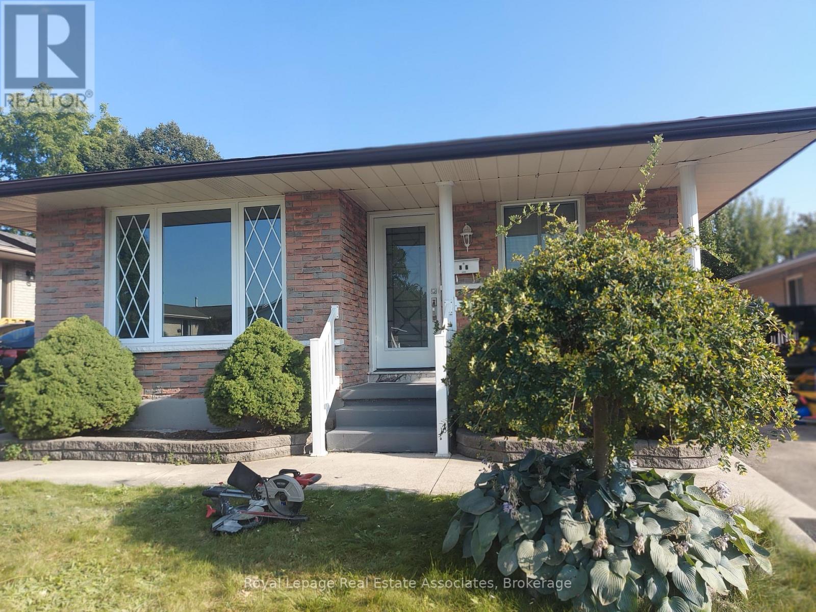 Basement - 86 Overlea Crescent, Kitchener, Ontario  N2M 5A9 - Photo 2 - X12596908