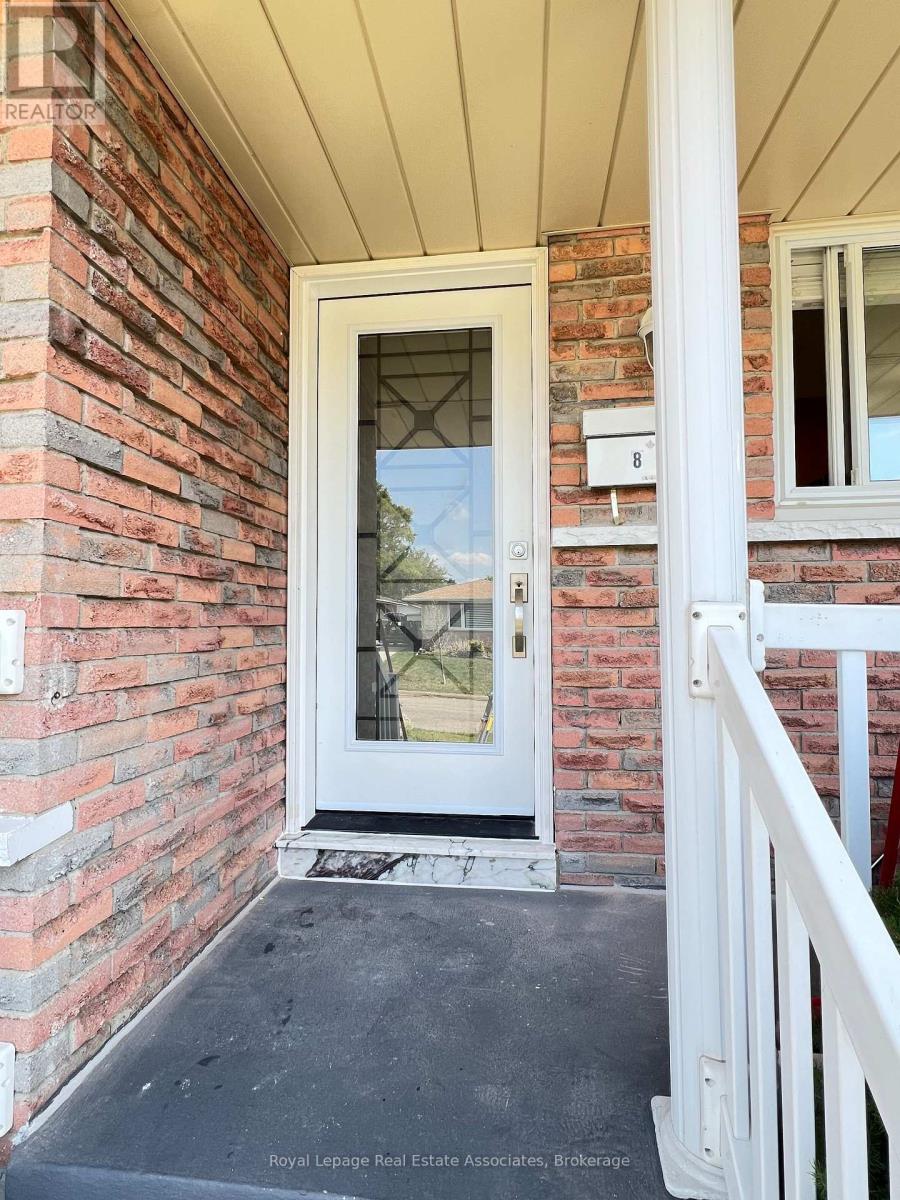 Main - 86 Overlea Crescent, Kitchener, Ontario  N2M 5A9 - Photo 3 - X12596916