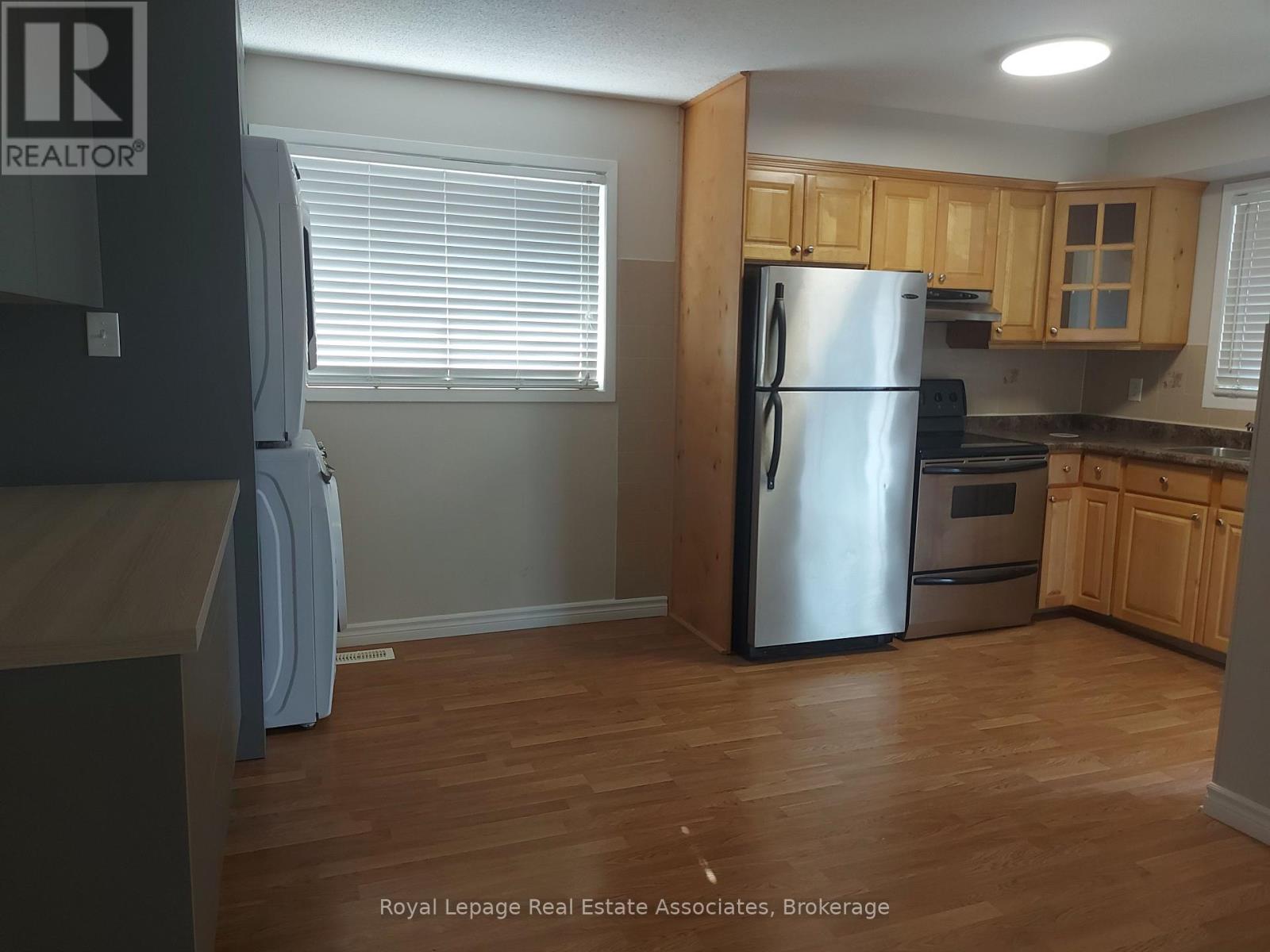 Main - 86 Overlea Crescent, Kitchener, Ontario  N2M 5A9 - Photo 8 - X12596916