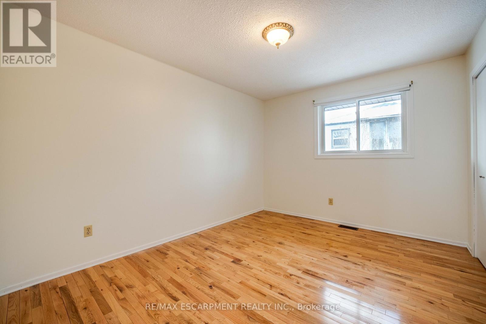 133 Burwell Street, Brantford, Ontario  N3T 4V2 - Photo 8 - X12596970