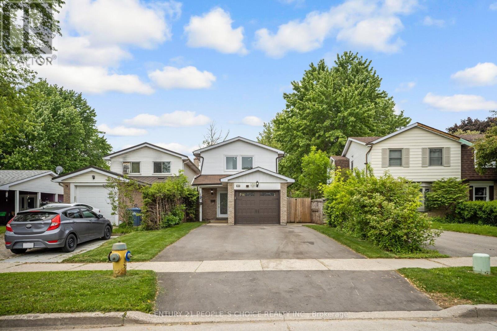106 QUEENSDALE CRESCENT, Guelph, Ontario