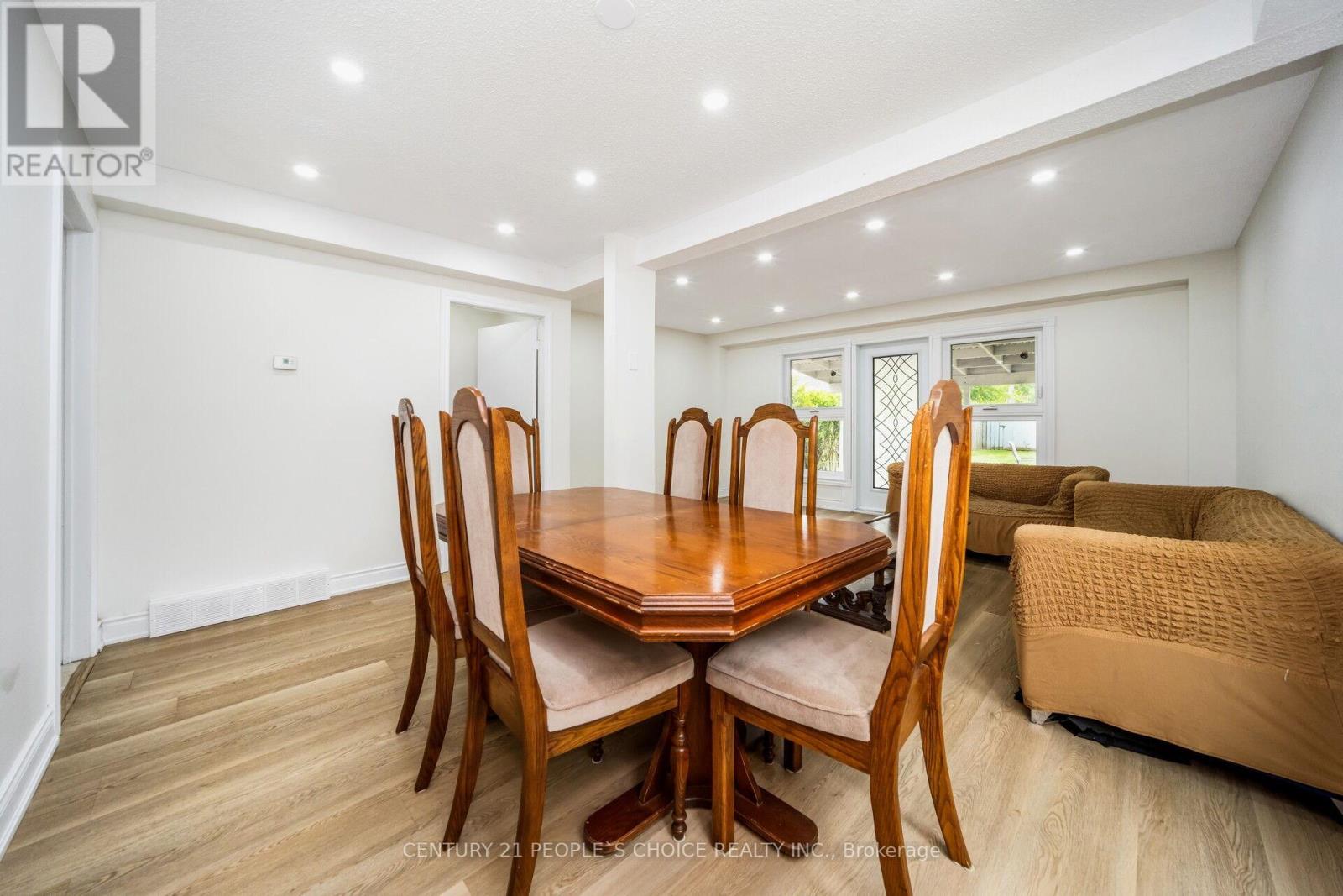 106 Queensdale Crescent, Guelph, Ontario  N1H 6W3 - Photo 18 - X12597026