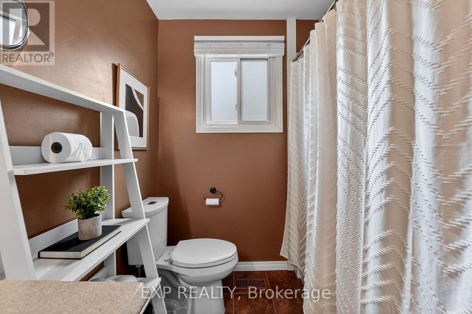 90 Sandra Crescent, Grimsby (Grimsby East), Ontario  L3M 4Y7 - Photo 14 - X12597082