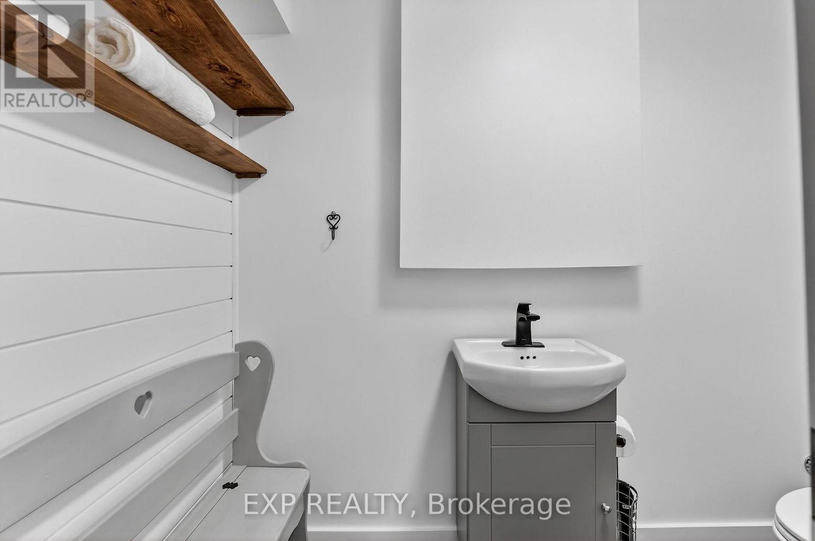 90 Sandra Crescent, Grimsby (Grimsby East), Ontario  L3M 4Y7 - Photo 22 - X12597082