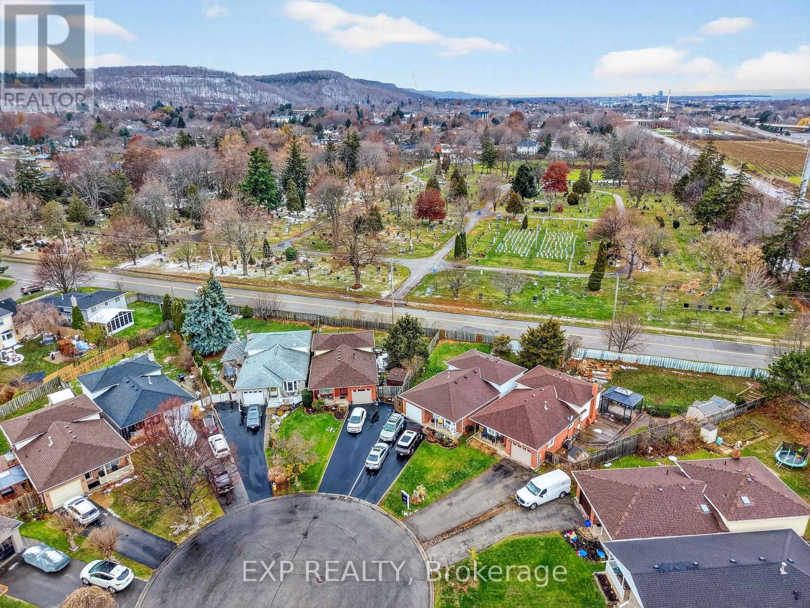 90 Sandra Crescent, Grimsby (Grimsby East), Ontario  L3M 4Y7 - Photo 31 - X12597082