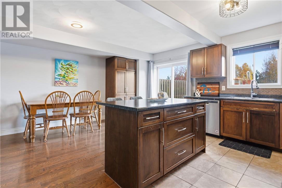 46 Rinkside Court, Sudbury, Ontario  P3E 0E3 - Photo 3 - 2125846