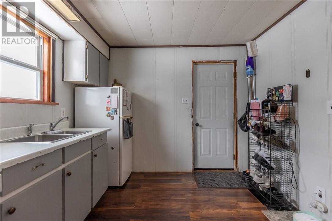 354 Merritt Street, Espanola, Ontario P5E 1K1 - Photo 5 - 2125849