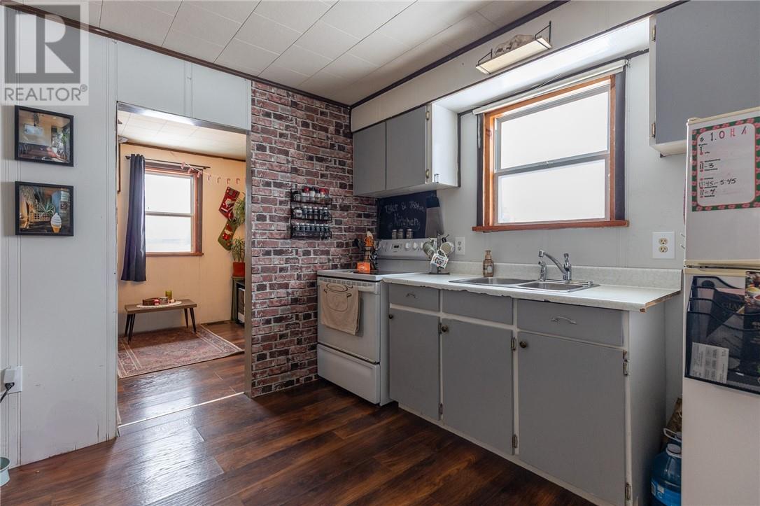 354 Merritt Street, Espanola, Ontario P5E 1K1 - Photo 7 - 2125849
