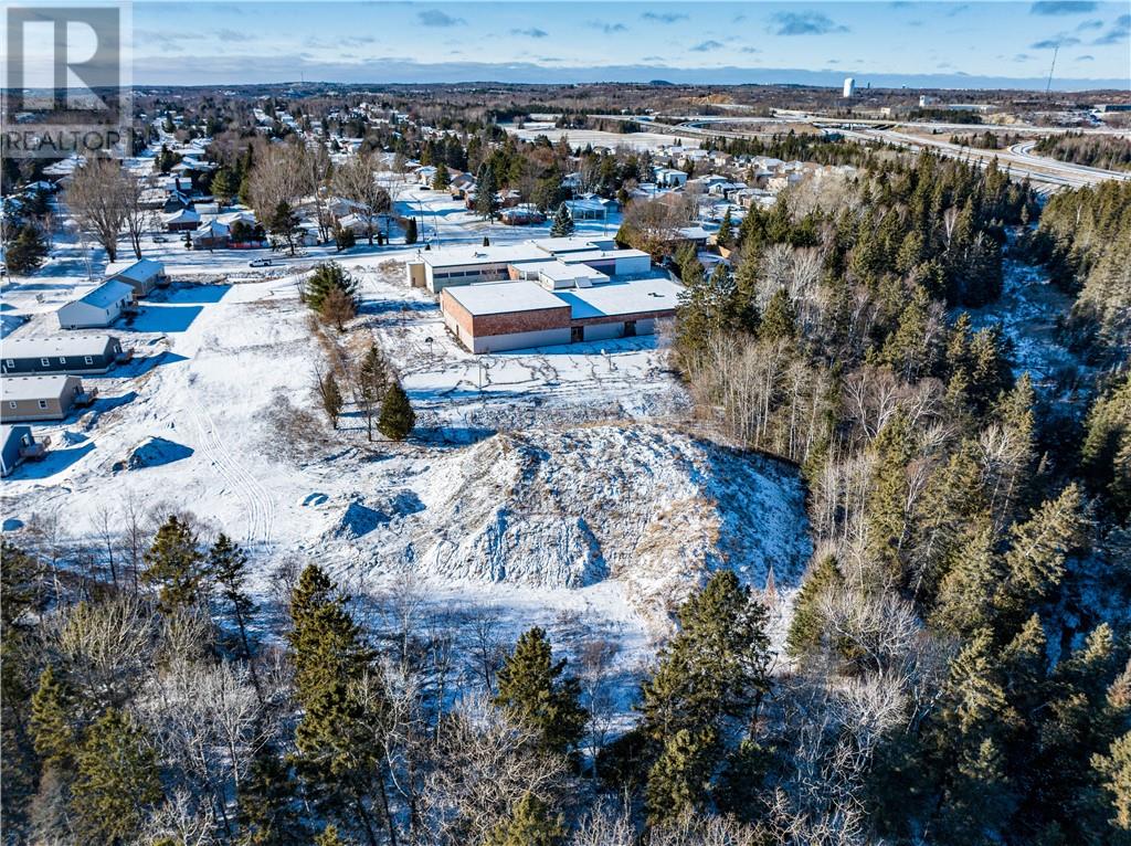 16 Jessie Street, Sudbury, Ontario  P3Y 1A2 - Photo 6 - 2125826