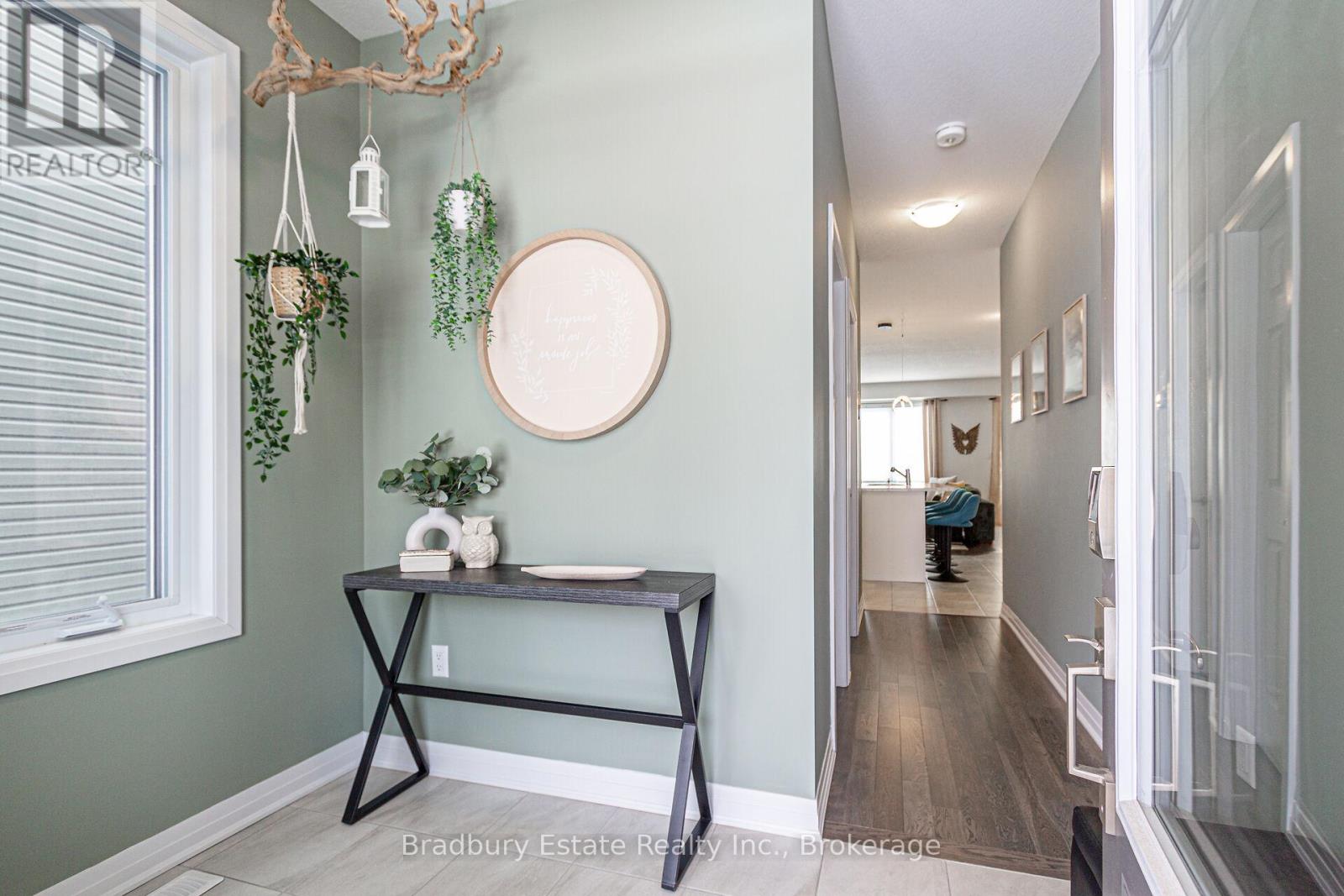 69 Masters Street, Welland, Ontario  N3B 0N4 - Photo 3 - X12597142