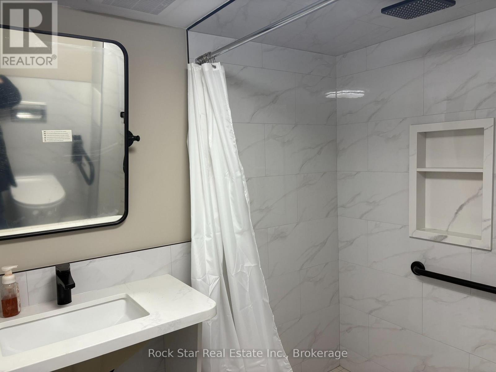 28 Dale Ave Avenue, Hamilton, Ontario L8G 3L9 - Photo 19 - X12597174