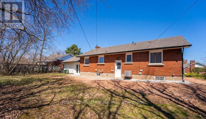 28 Dale Ave Avenue, Hamilton, Ontario L8G 3L9 - Photo 21 - X12597174