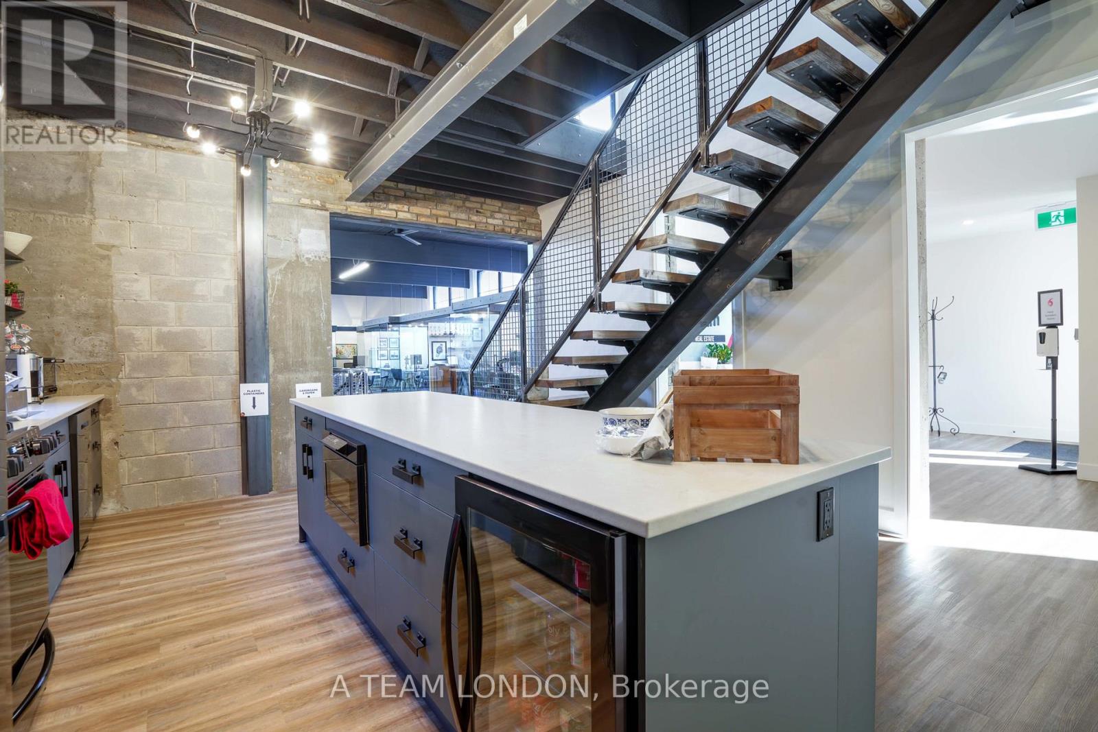 470 Colborne Street, London East, Ontario  N6B 2T3 - Photo 9 - X12597126