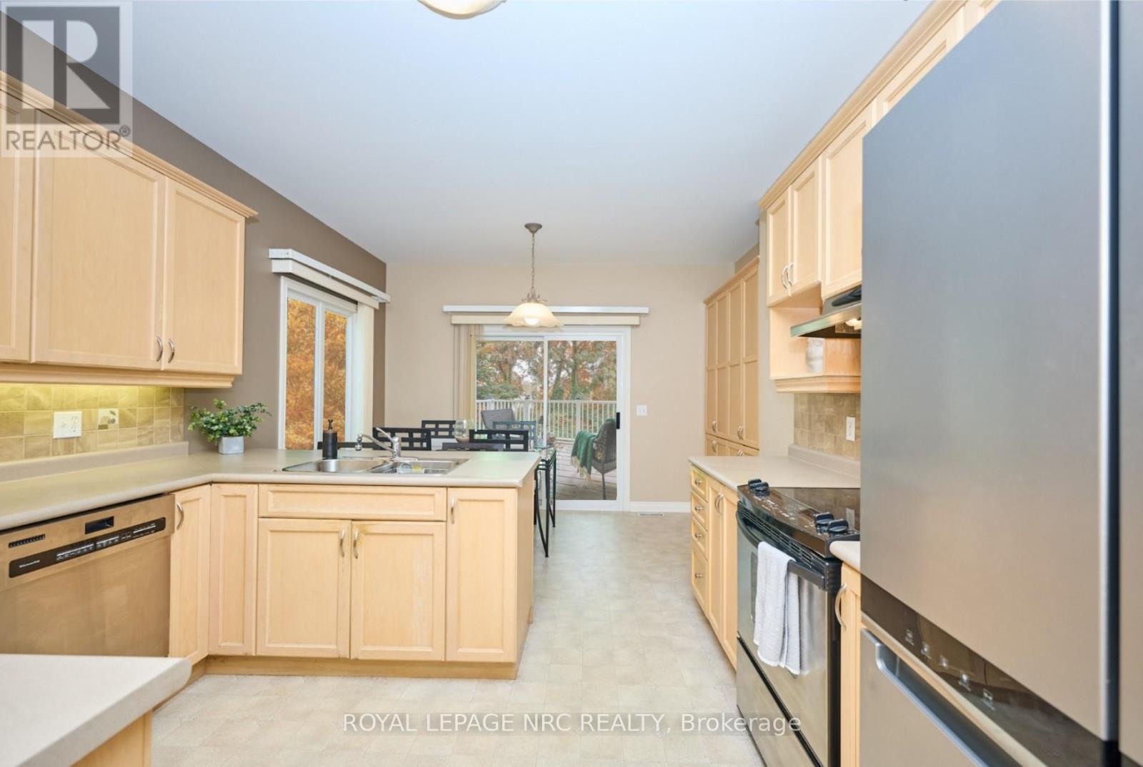 3393 Stanton Court, Lincoln, Ontario  L0R 2E0 - Photo 11 - X12594746