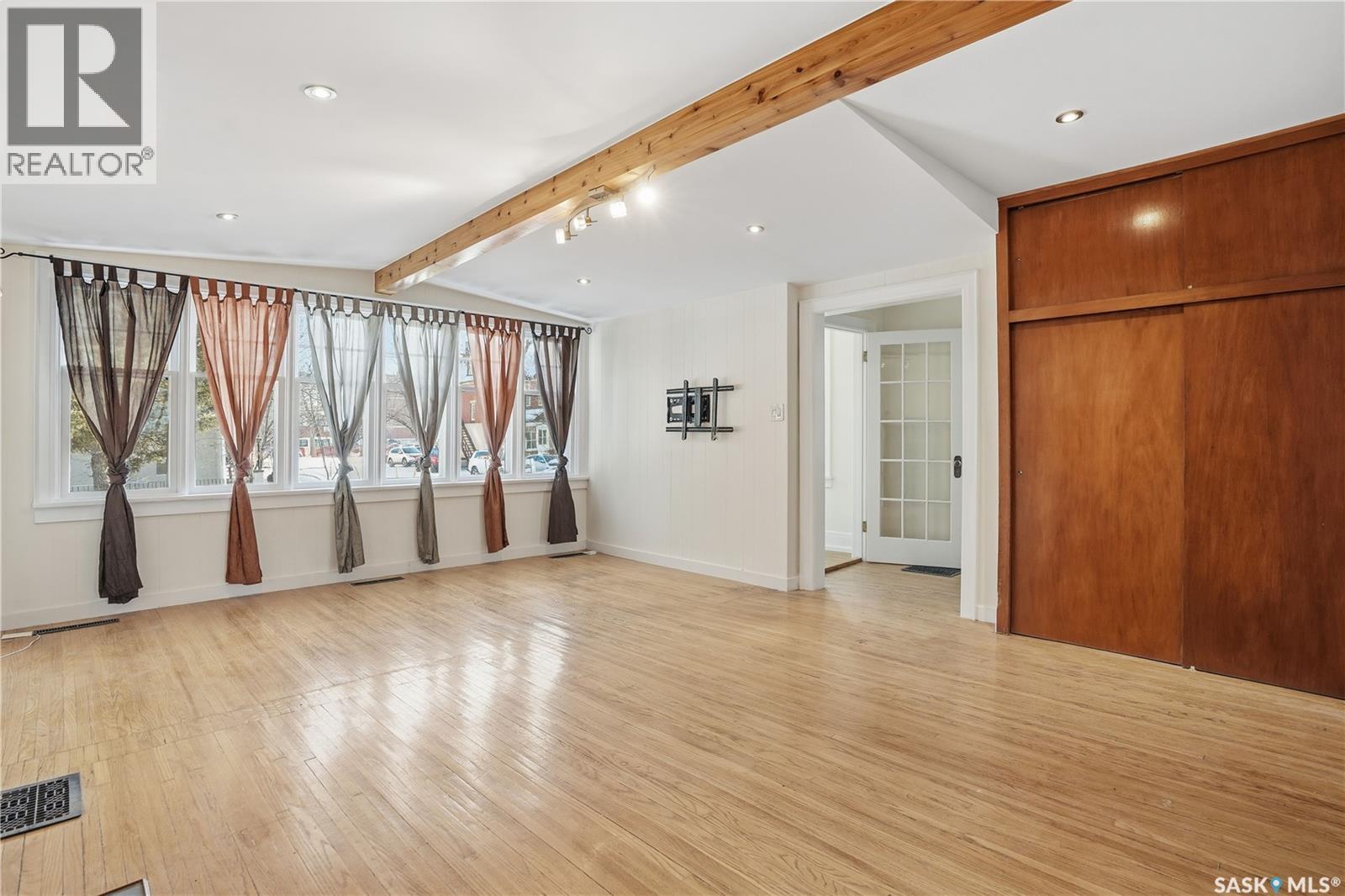 2156 Osler Street, Regina, Saskatchewan  S4P 1W6 - Photo 7 - SK025102