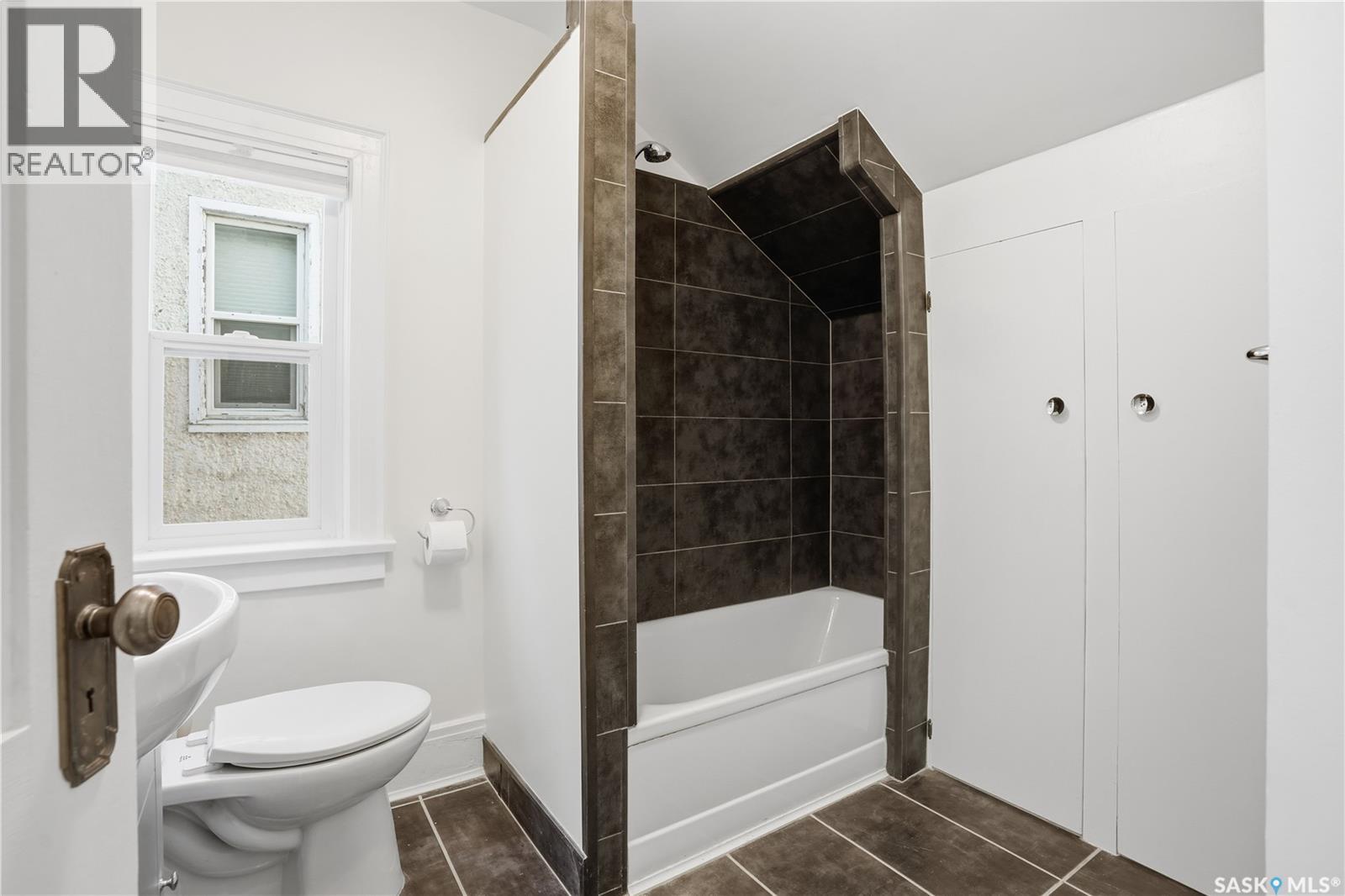 2156 Osler Street, Regina, Saskatchewan  S4P 1W6 - Photo 28 - SK025102