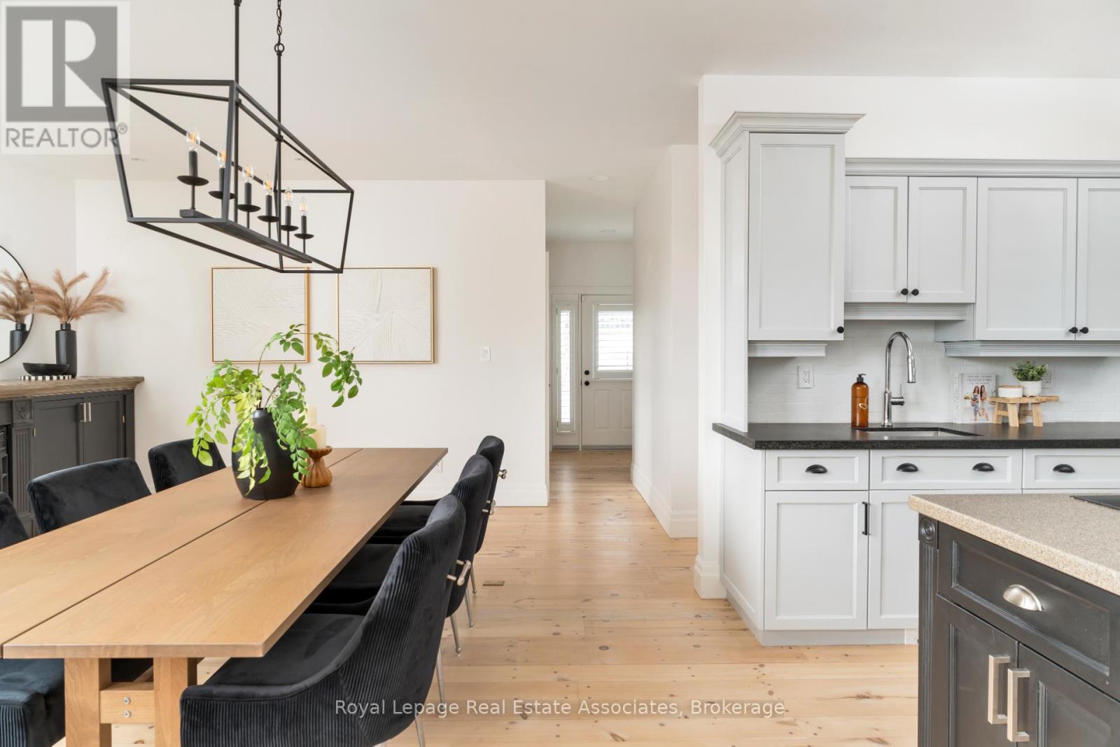 50 Lyonsview Lane, Caledon, Ontario  L7C 1P1 - Photo 12 - W12330251