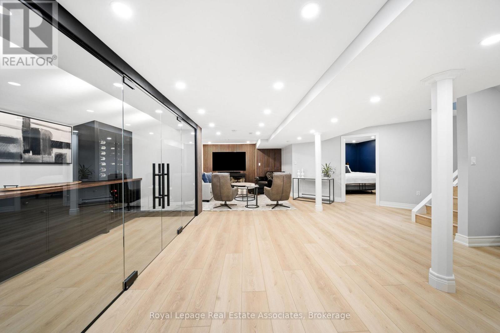 96 Delrex Boulevard, Halton Hills, Ontario  L7G 3X9 - Photo 21 - W12412372