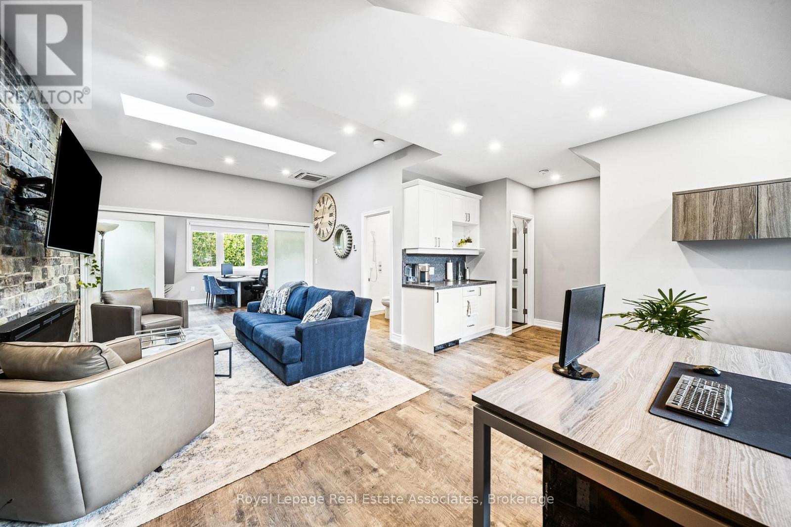 96 Delrex Boulevard, Halton Hills, Ontario  L7G 3X9 - Photo 29 - W12412372