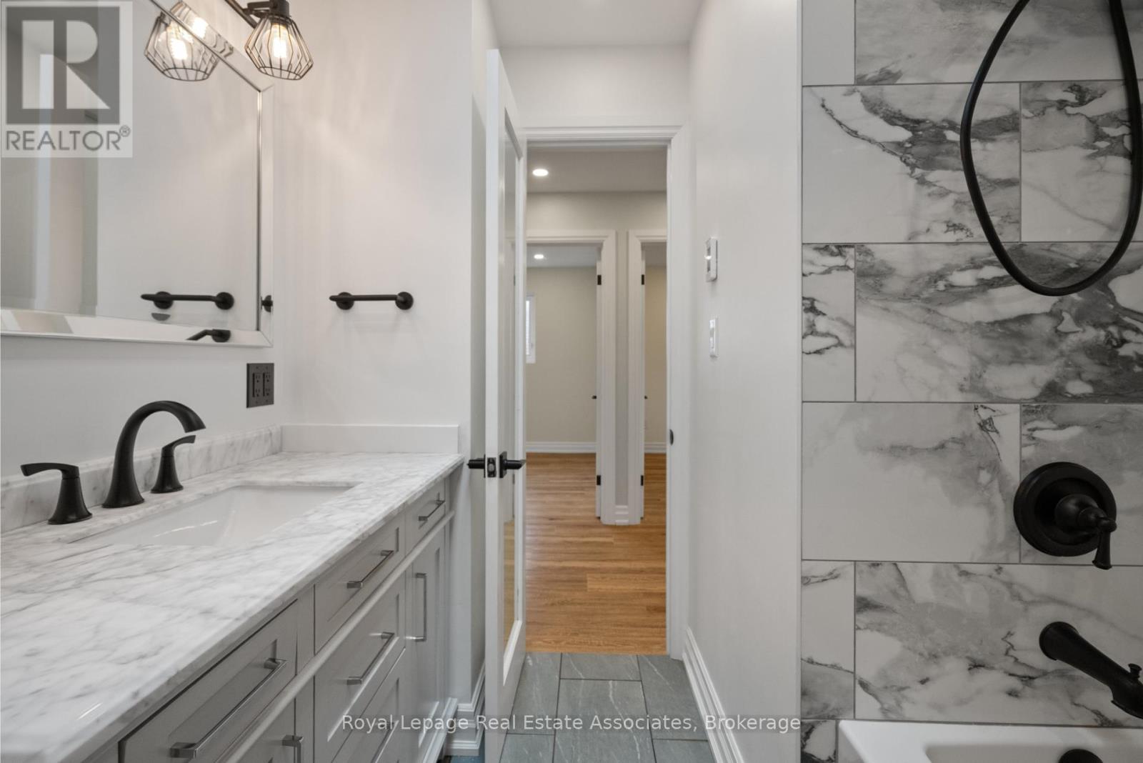 168 Tidey Avenue, Halton Hills, Ontario  L7J 1V6 - Photo 23 - W12428245