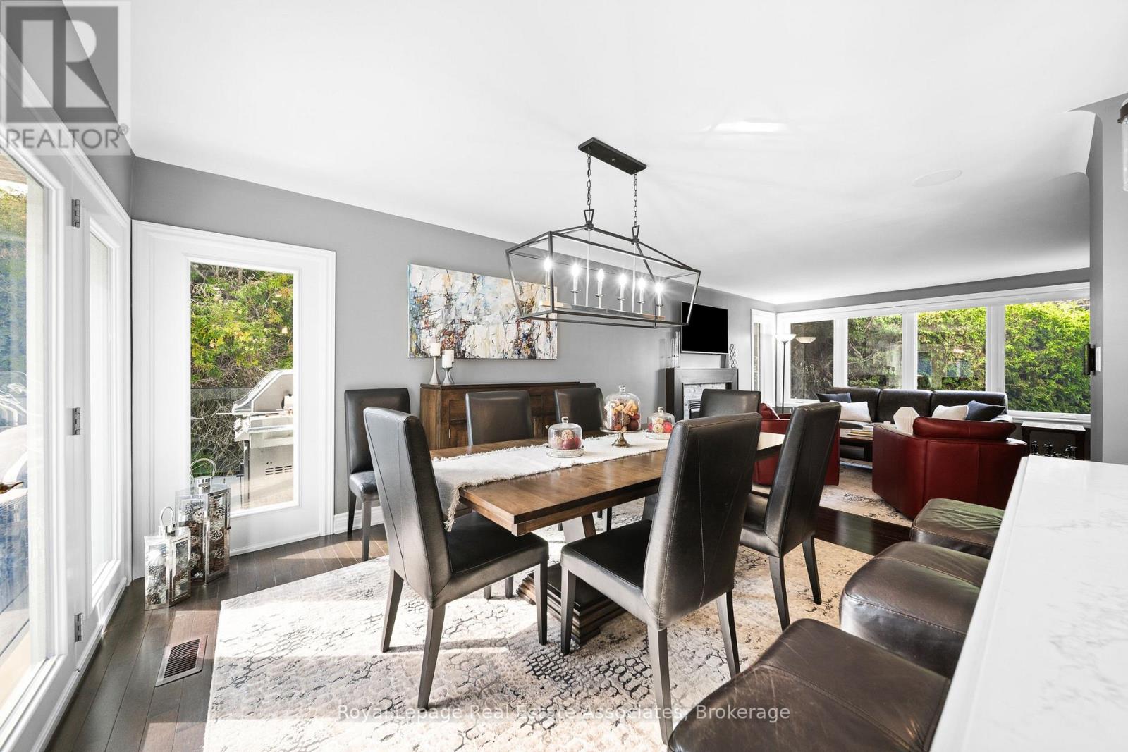 96 Delrex Boulevard, Halton Hills, Ontario  L7G 3X9 - Photo 13 - W12412372