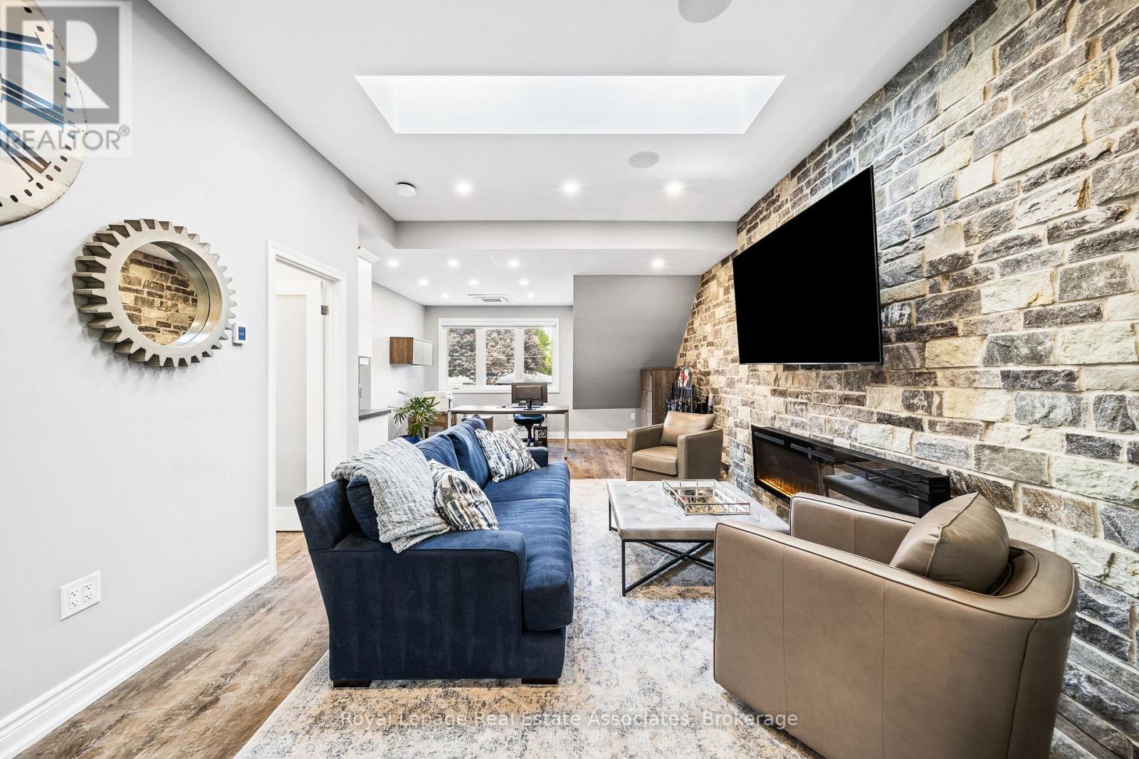 96 Delrex Boulevard, Halton Hills, Ontario  L7G 3X9 - Photo 31 - W12412372