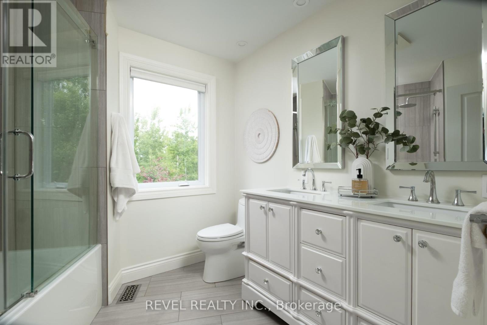 32 Cedar Drive, Caledon, Ontario L7K 1H6 - Photo 36 - W12441199