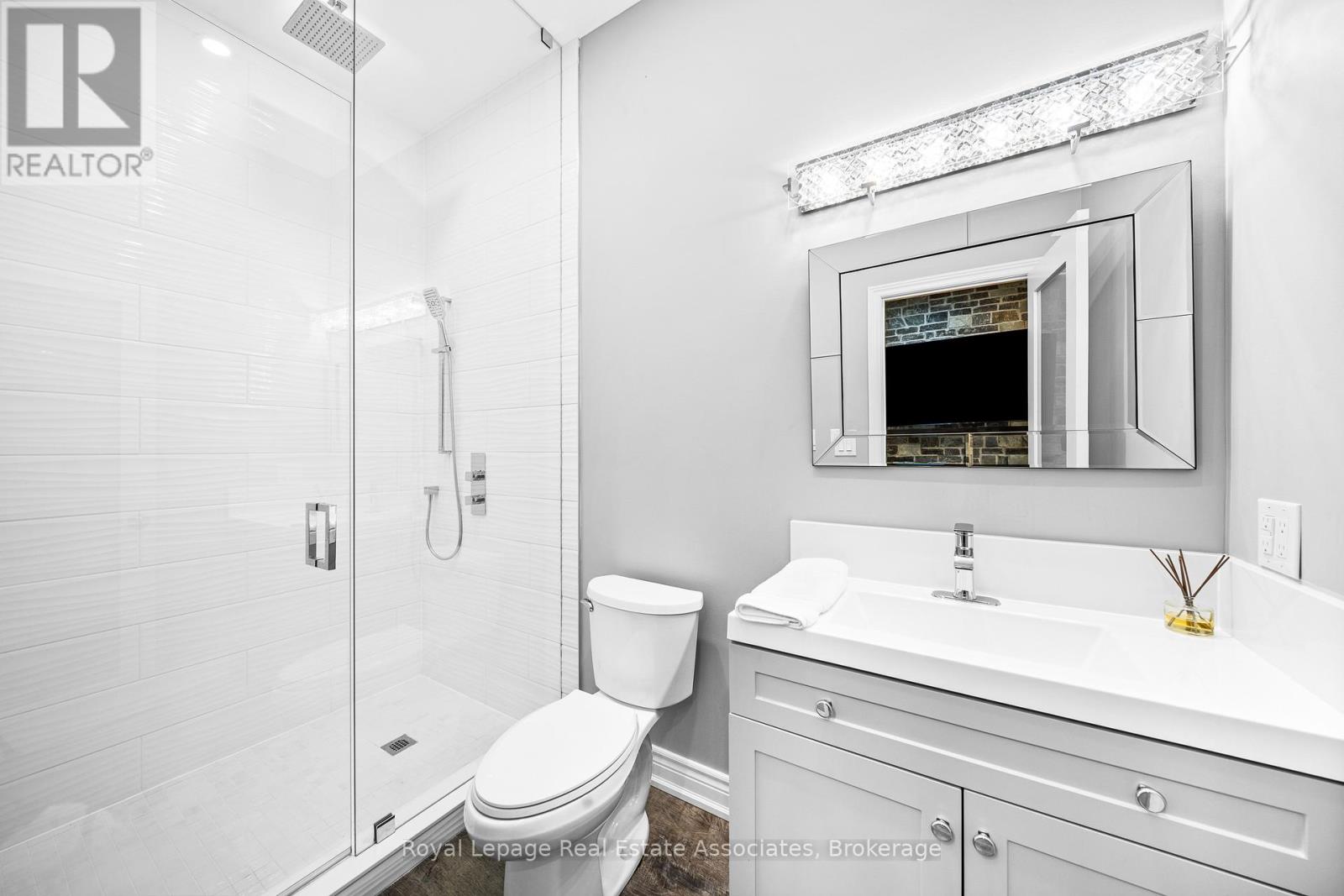 96 Delrex Boulevard, Halton Hills, Ontario  L7G 3X9 - Photo 35 - W12412372