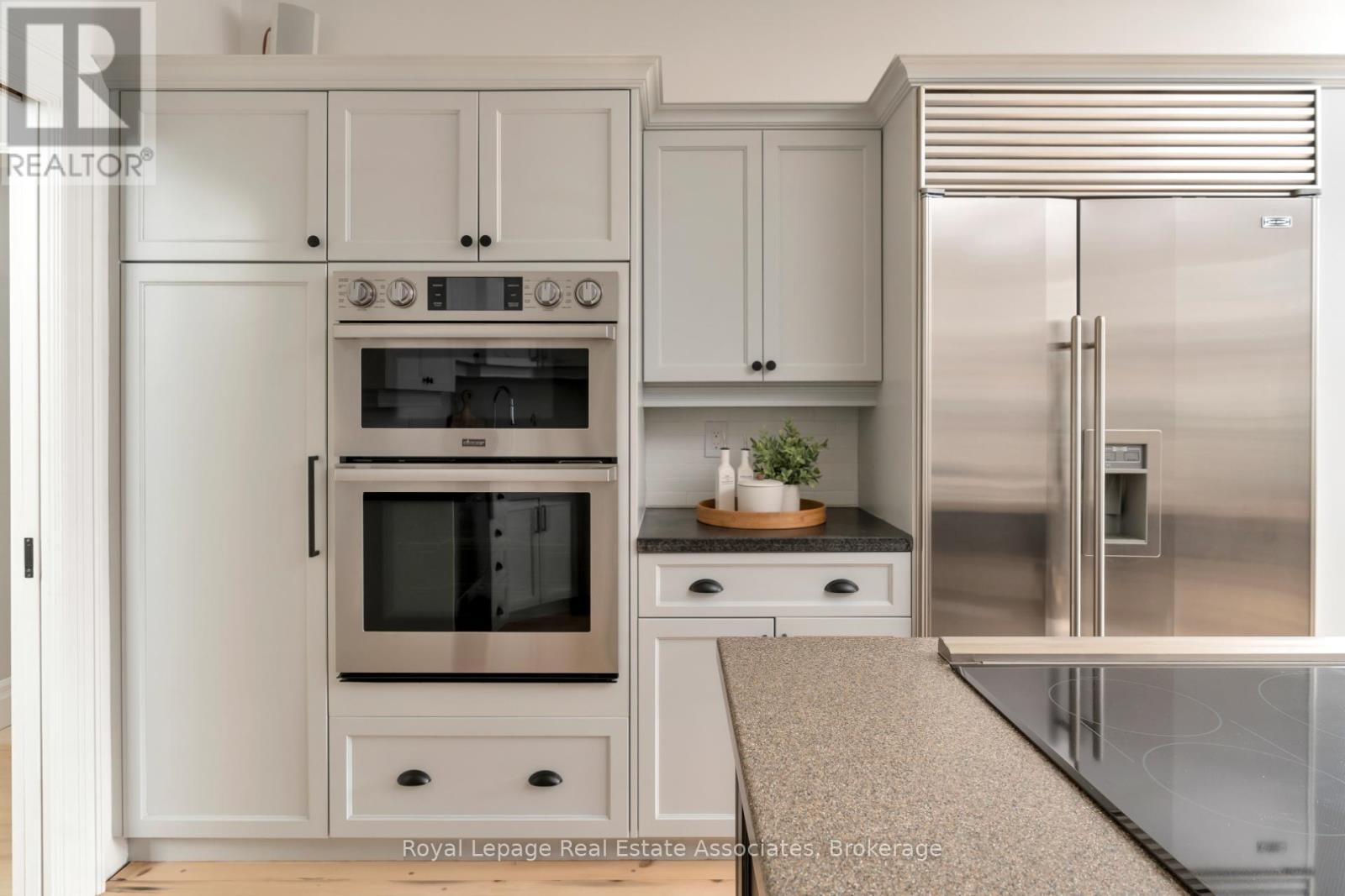 50 Lyonsview Lane, Caledon, Ontario  L7C 1P1 - Photo 10 - W12330251