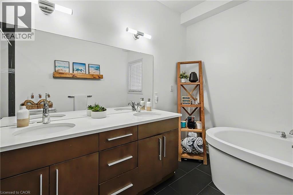 219 Walker Street, Cambridge, Ontario  N3C 2C4 - Photo 18 - 40791492