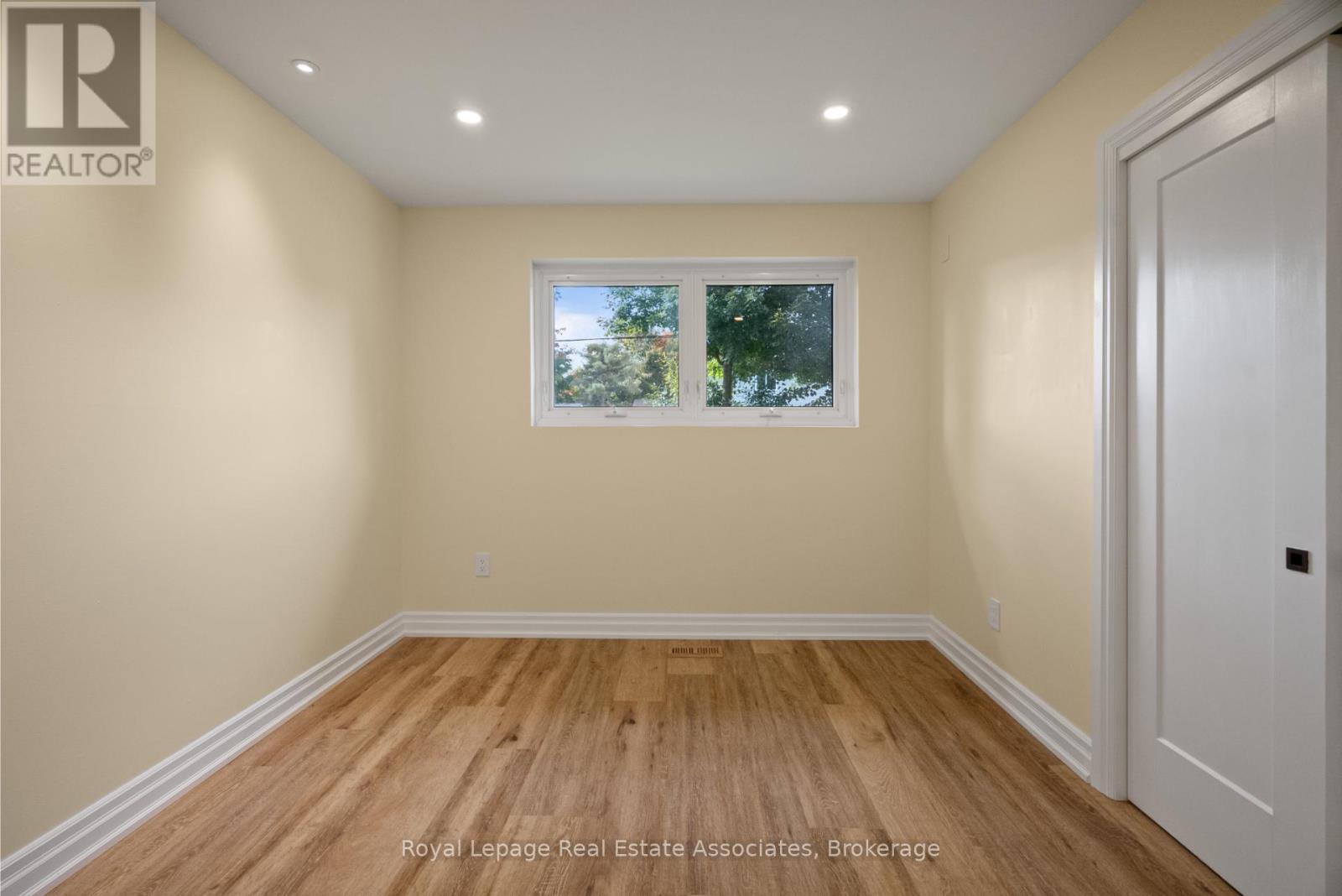 168 Tidey Avenue, Halton Hills, Ontario  L7J 1V6 - Photo 20 - W12428245