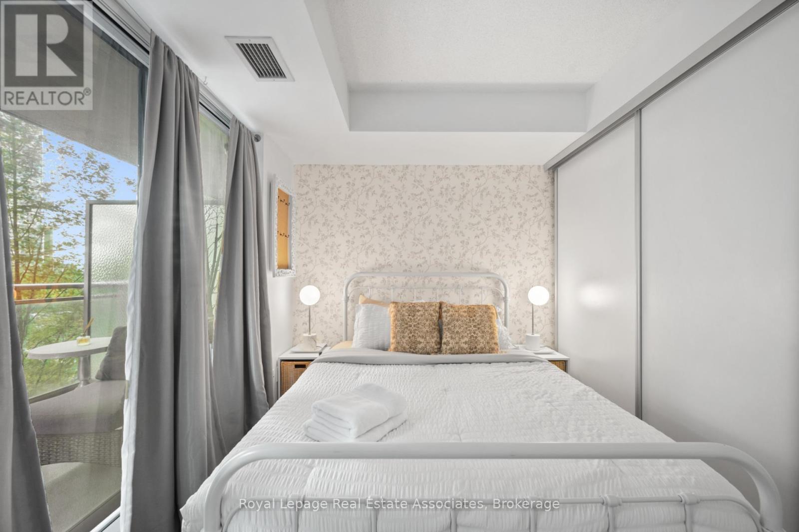 222 - 80 Western Battery Road, Toronto, Ontario  M6K 3S1 - Photo 12 - C12414402