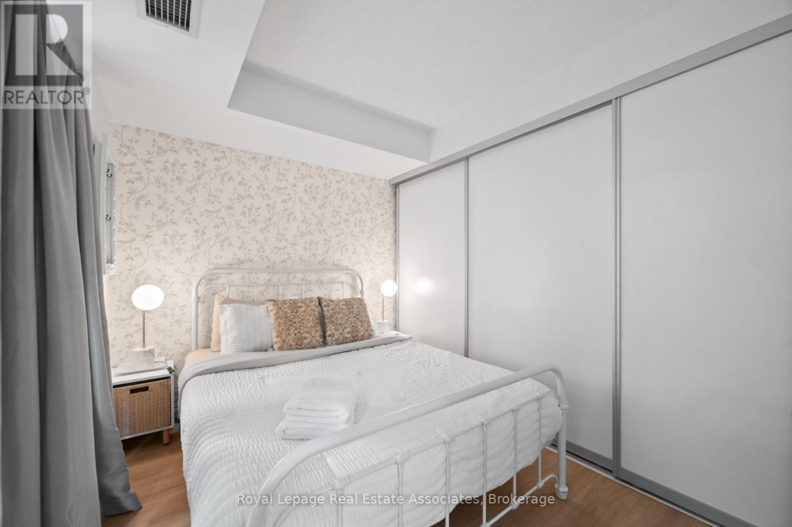 222 - 80 Western Battery Road, Toronto, Ontario  M6K 3S1 - Photo 11 - C12414402