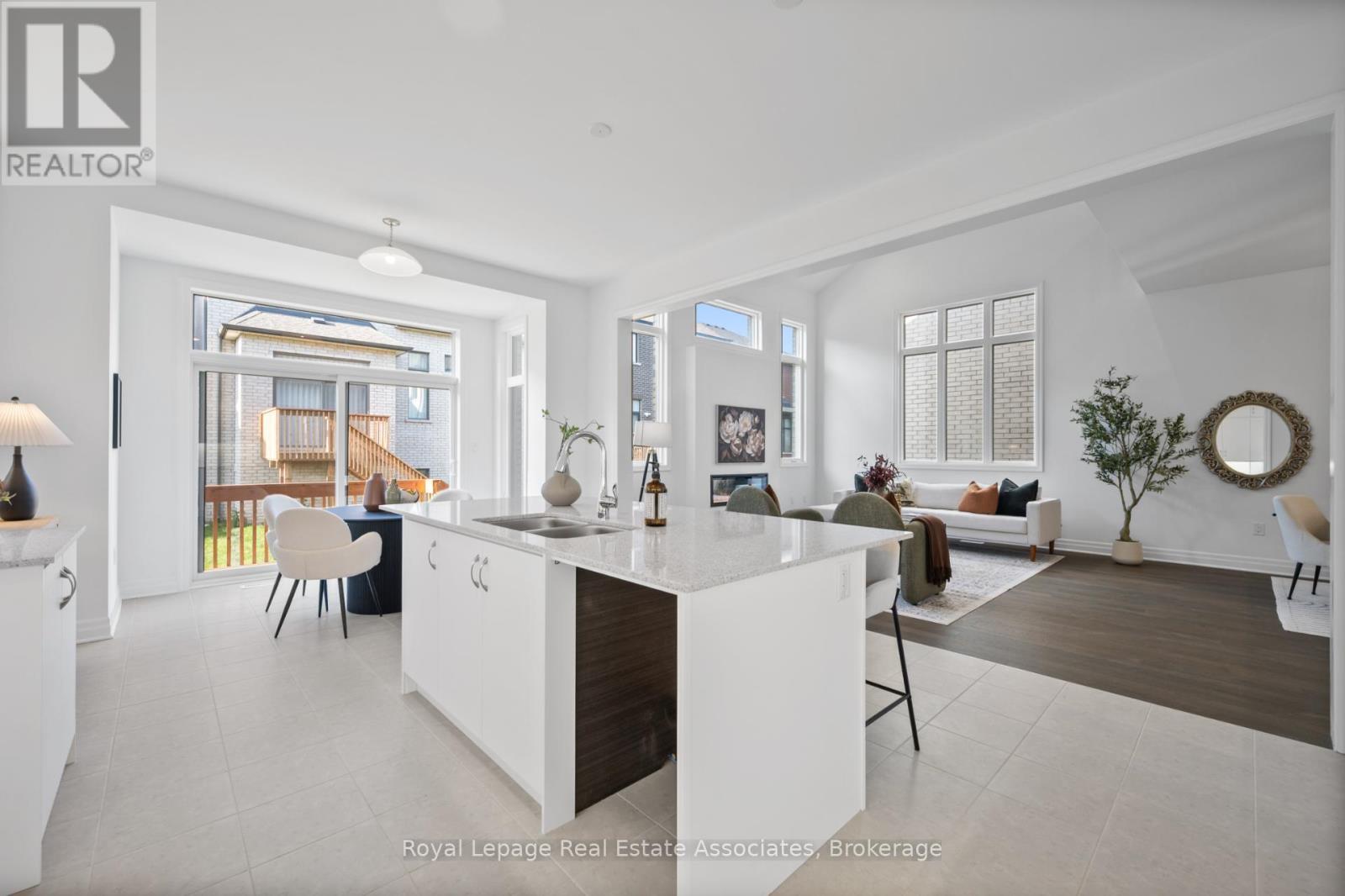 1249 Onyx Trail, Oakville, Ontario  L6H 8A8 - Photo 16 - W12516256