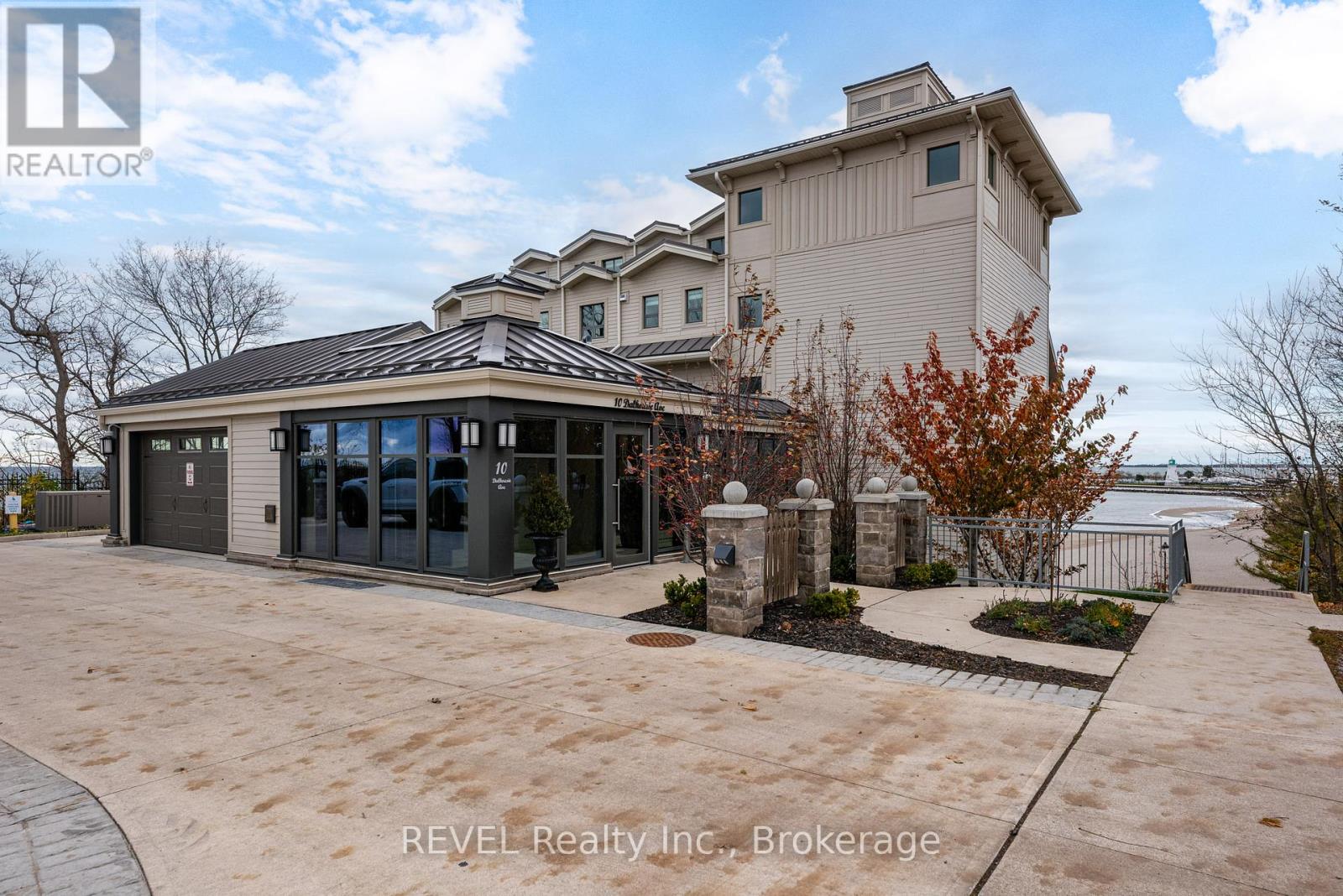 101 - 10 DALHOUSIE AVENUE, St. Catharines, Ontario