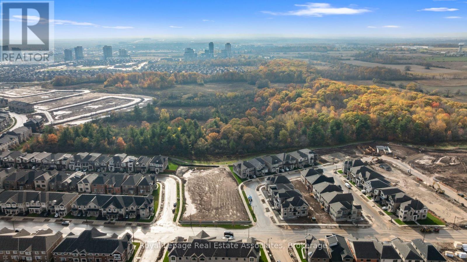 1249 Onyx Trail, Oakville, Ontario  L6H 8A8 - Photo 43 - W12516256