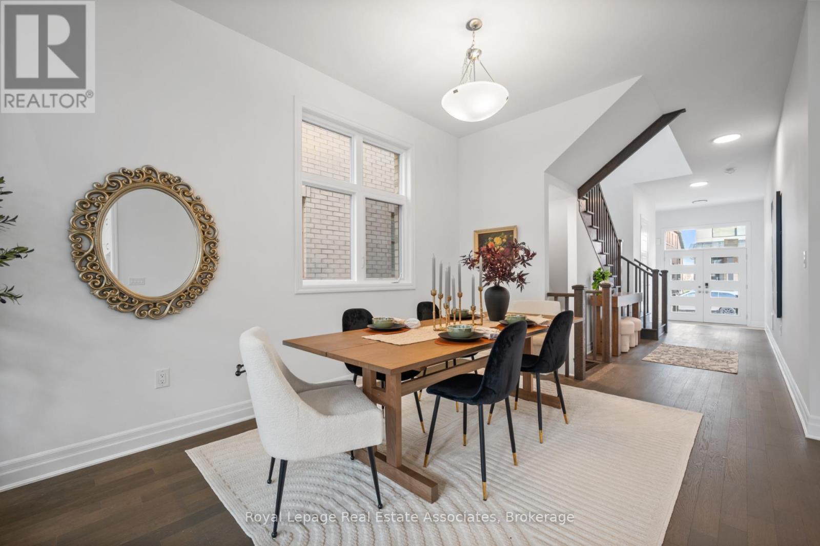 1249 Onyx Trail, Oakville, Ontario  L6H 8A8 - Photo 7 - W12516256