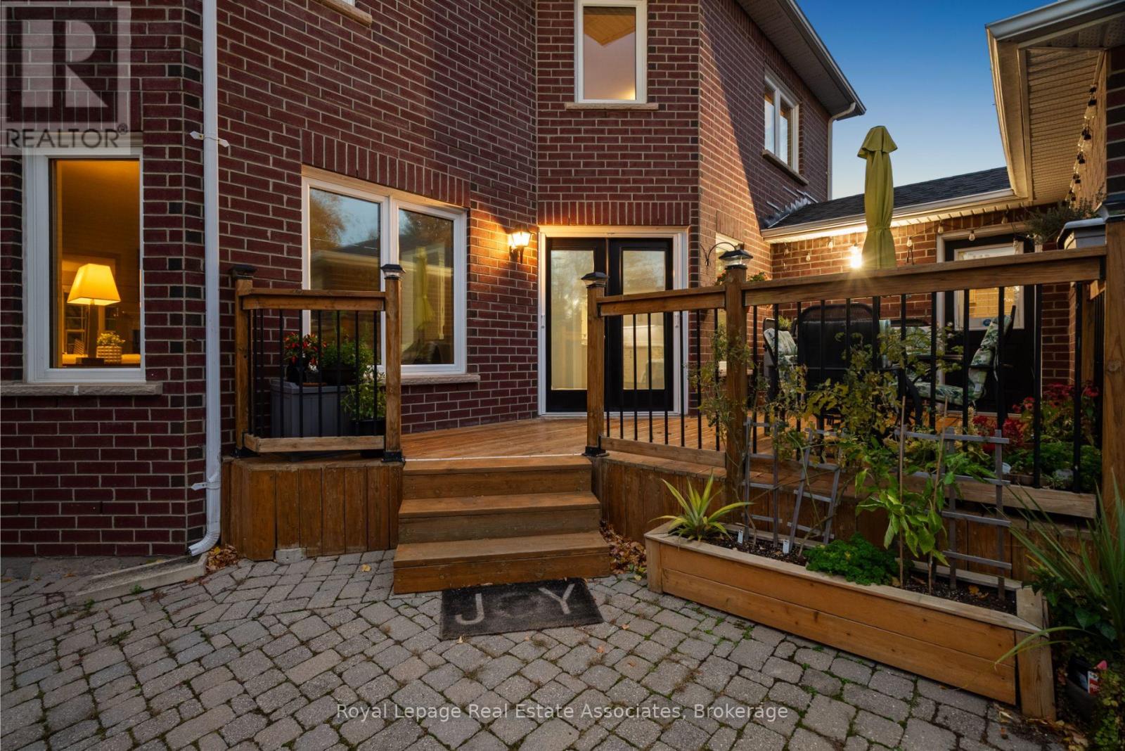 62 Pike Road, Oakville, Ontario  L6H 6C3 - Photo 34 - W12516922