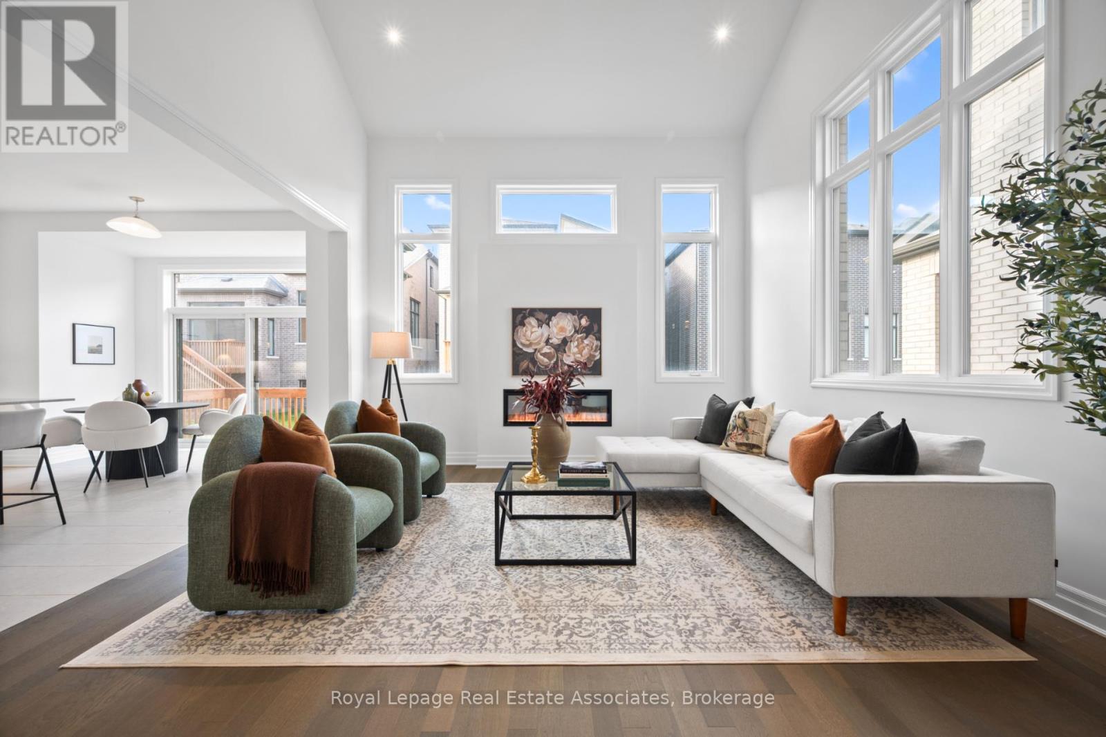 1249 Onyx Trail, Oakville, Ontario  L6H 8A8 - Photo 8 - W12516256