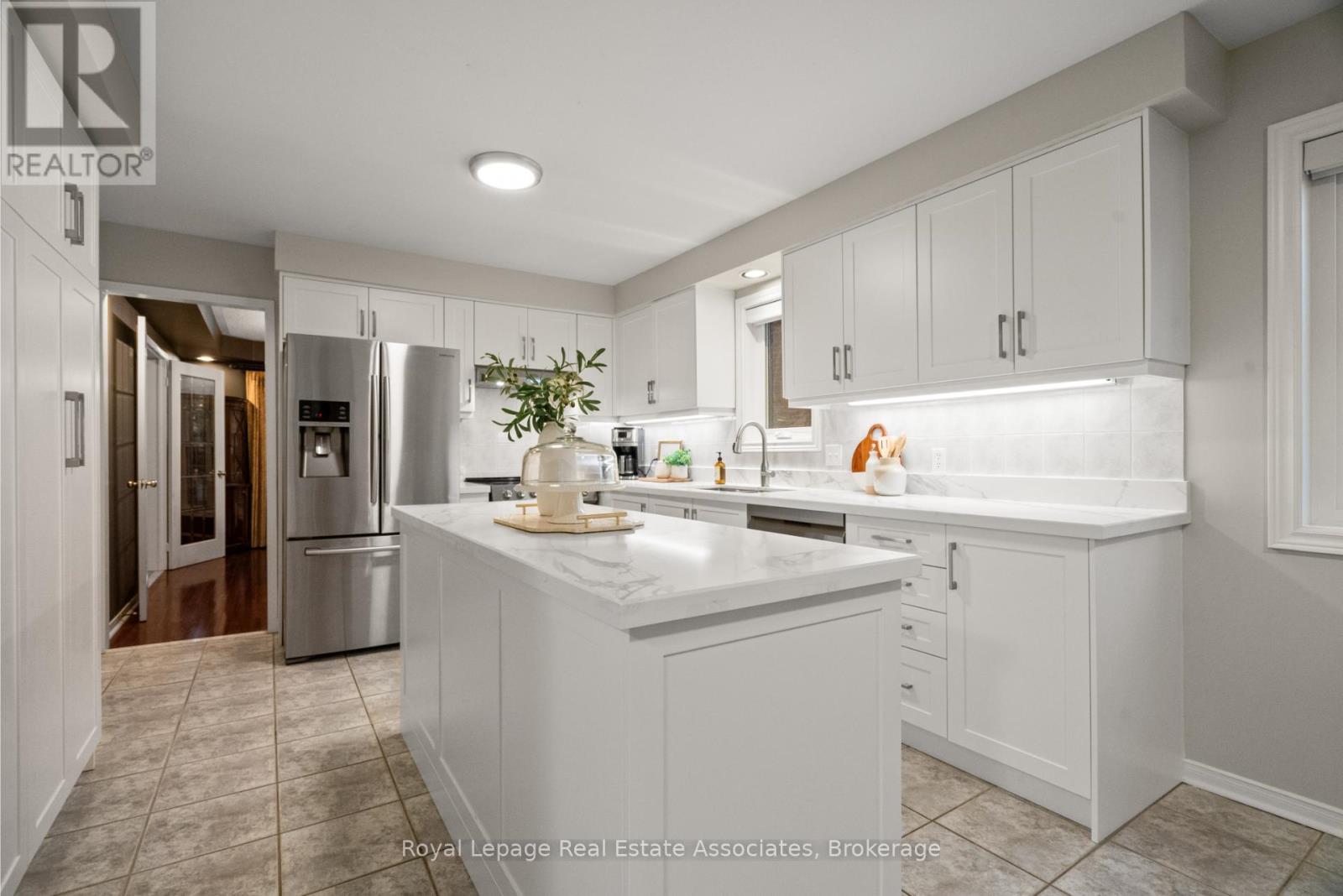 62 Pike Road, Oakville, Ontario  L6H 6C3 - Photo 11 - W12516922